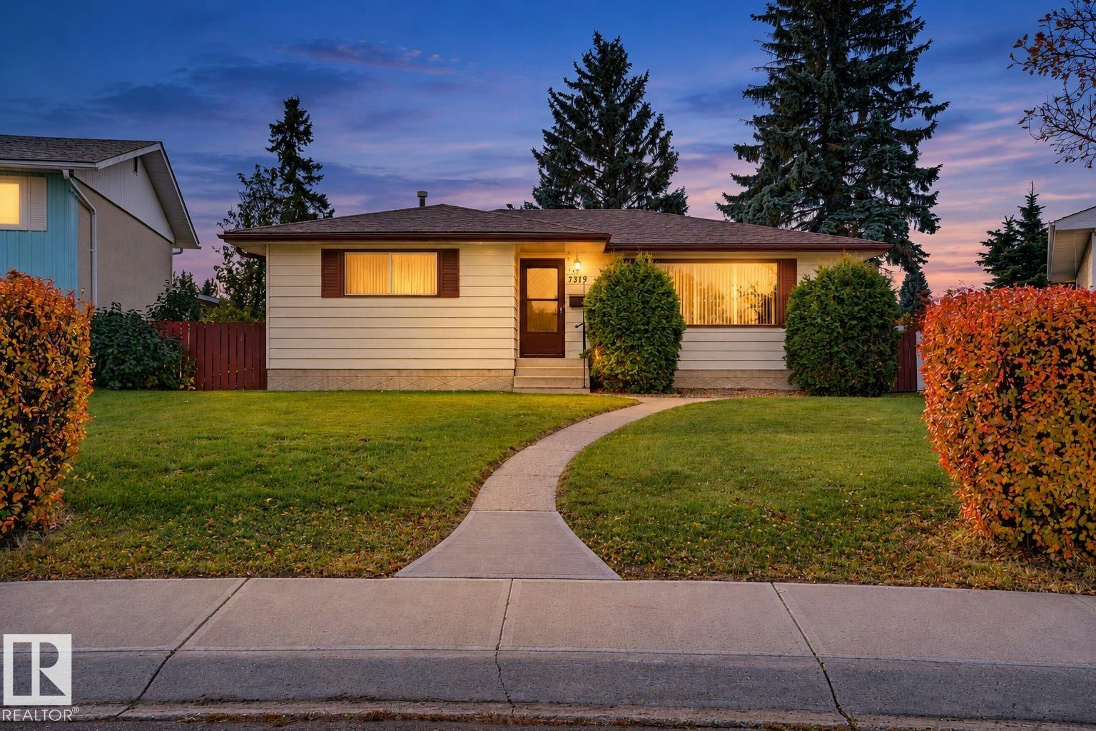 7319 150 Avenue, Edmonton, AB, T5C 2X9
