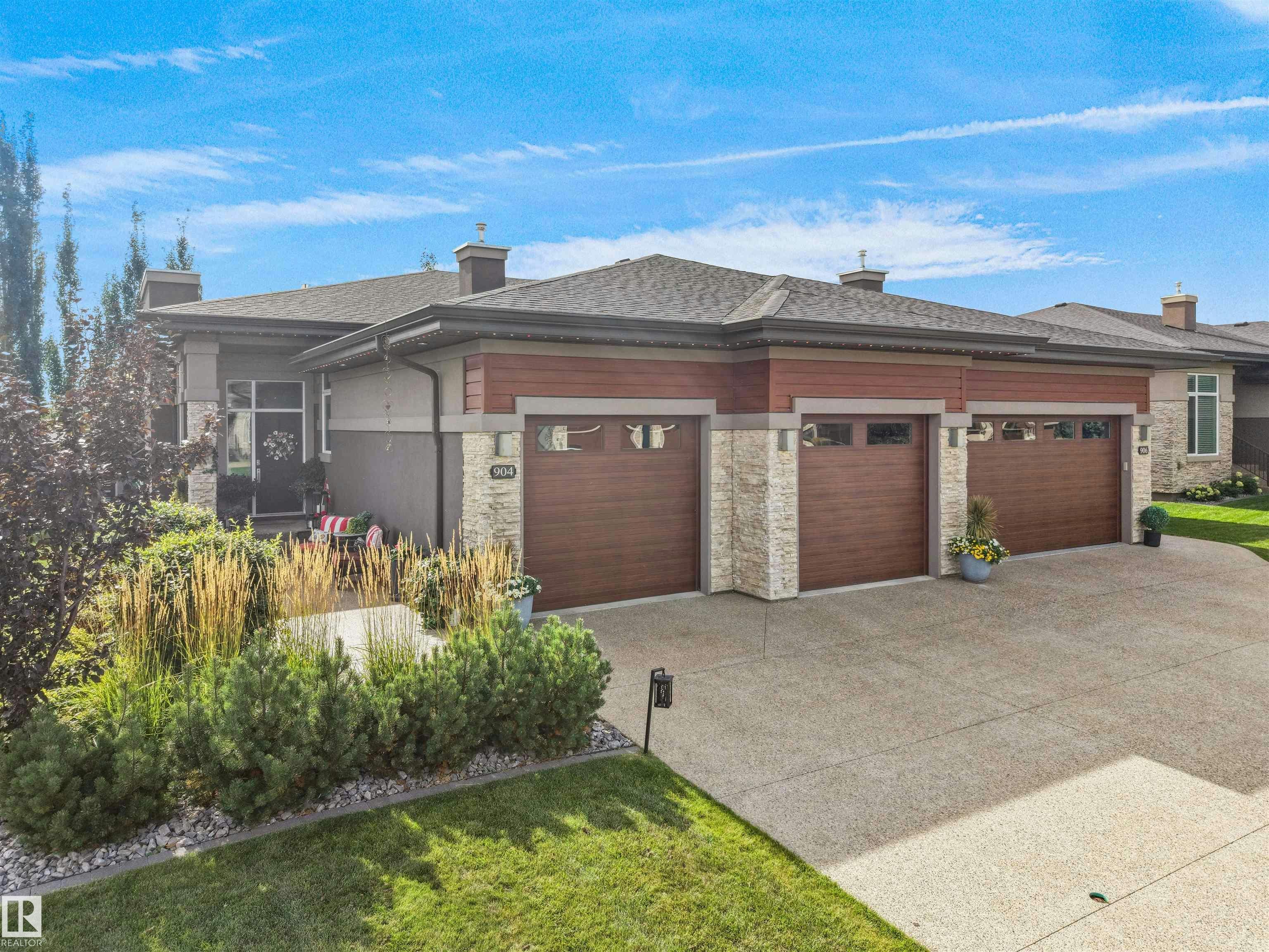 904 Wood Place, Edmonton, AB, T6W 3G8