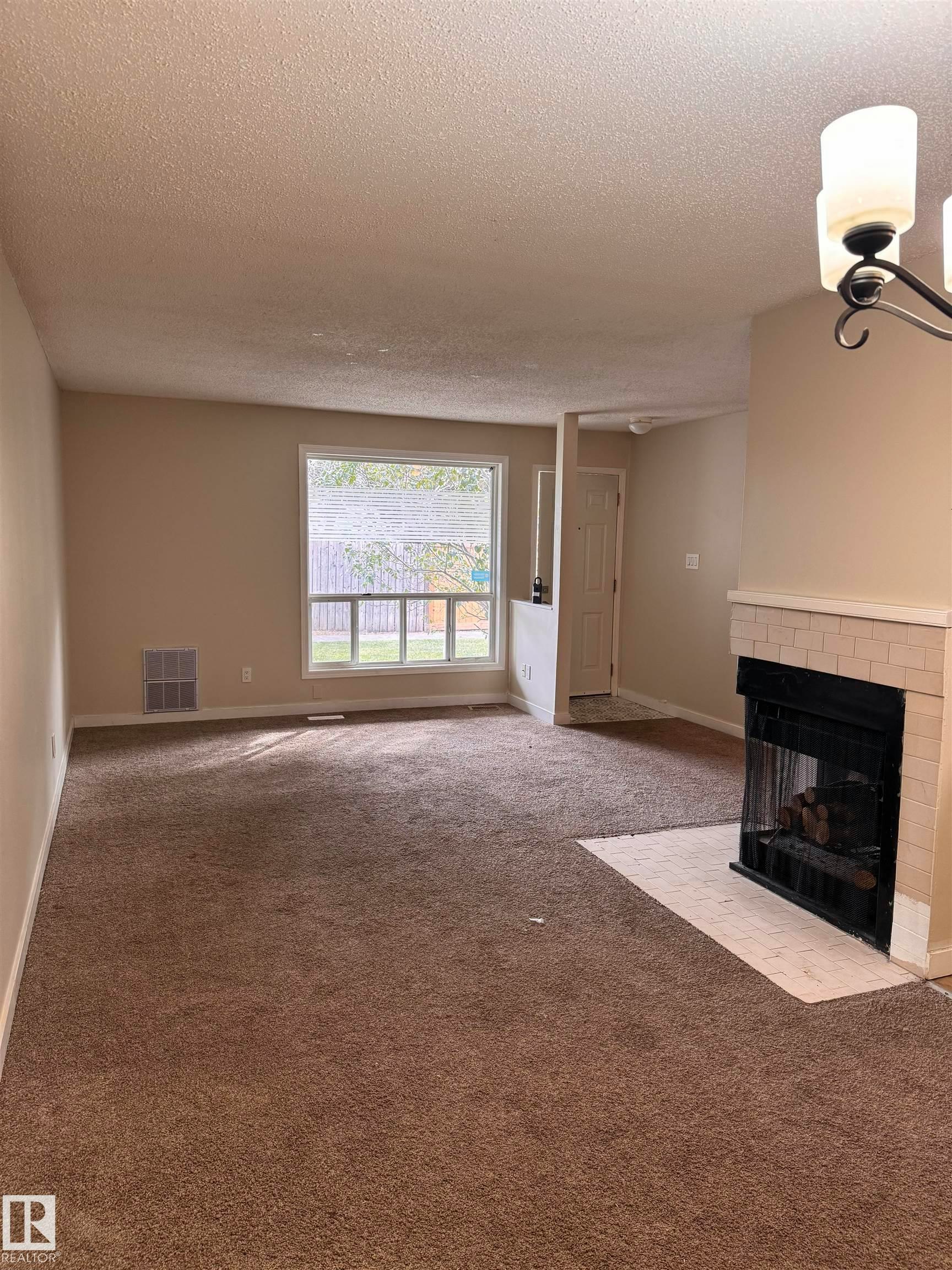 1503 Mill Woods Rd East NW, Edmonton, AB, T6L 4C2