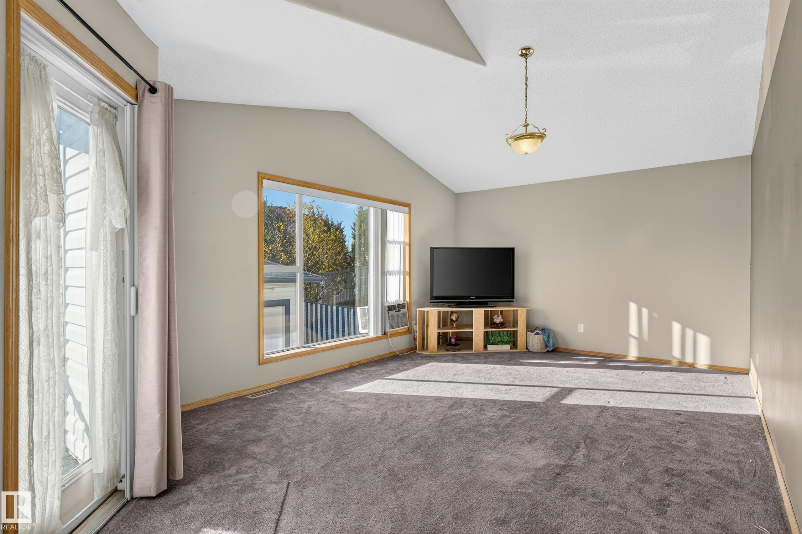 4615 151 Avenue, Edmonton, AB, T5Y 3A1 - 15