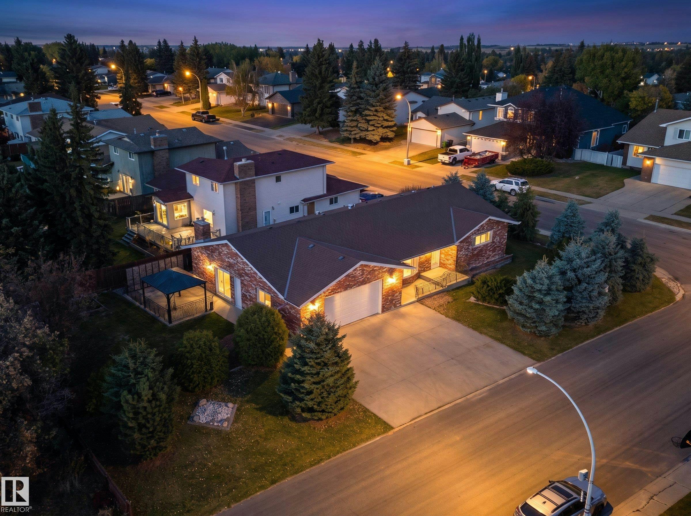 18412 82 Avenue, Edmonton, AB, T5T 3K4
