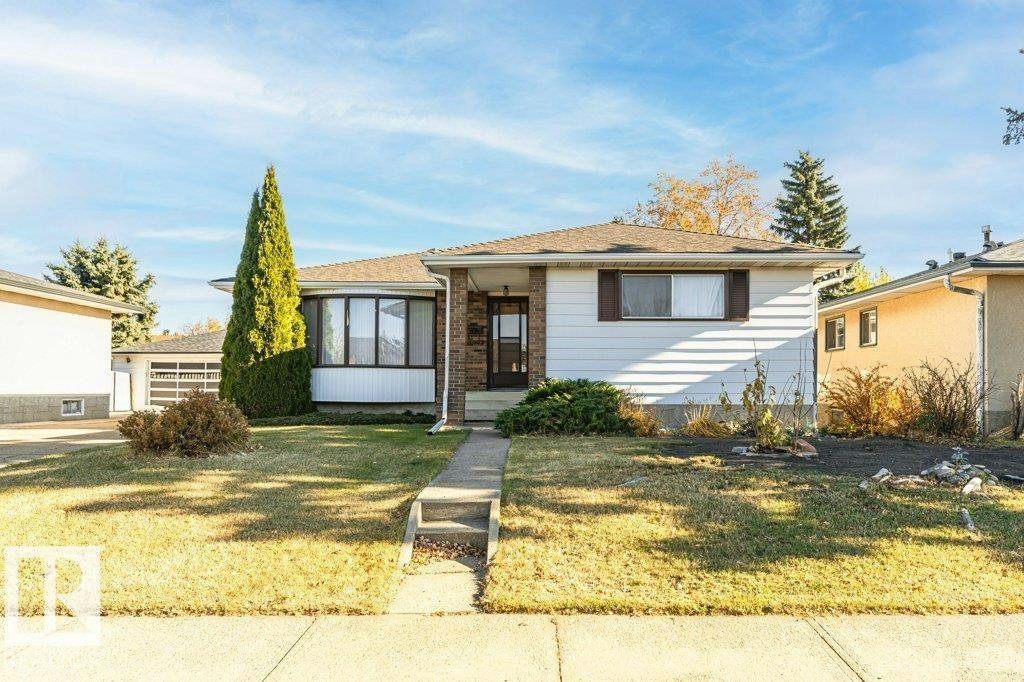 3515 73 Street, Edmonton, AB, T6K 0M2