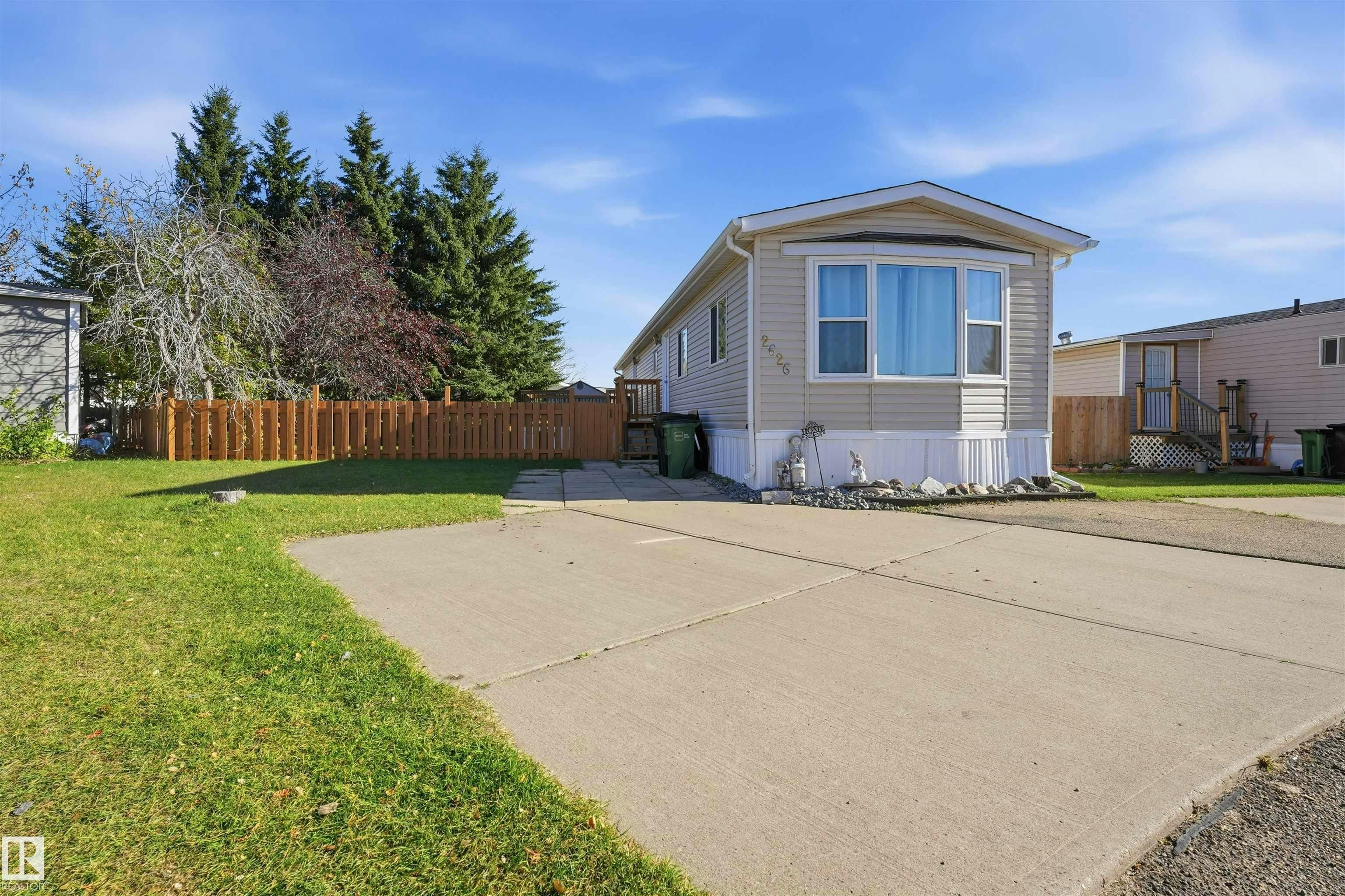 2626 10770 Winterburn Road, Edmonton, AB, T5S 1T7