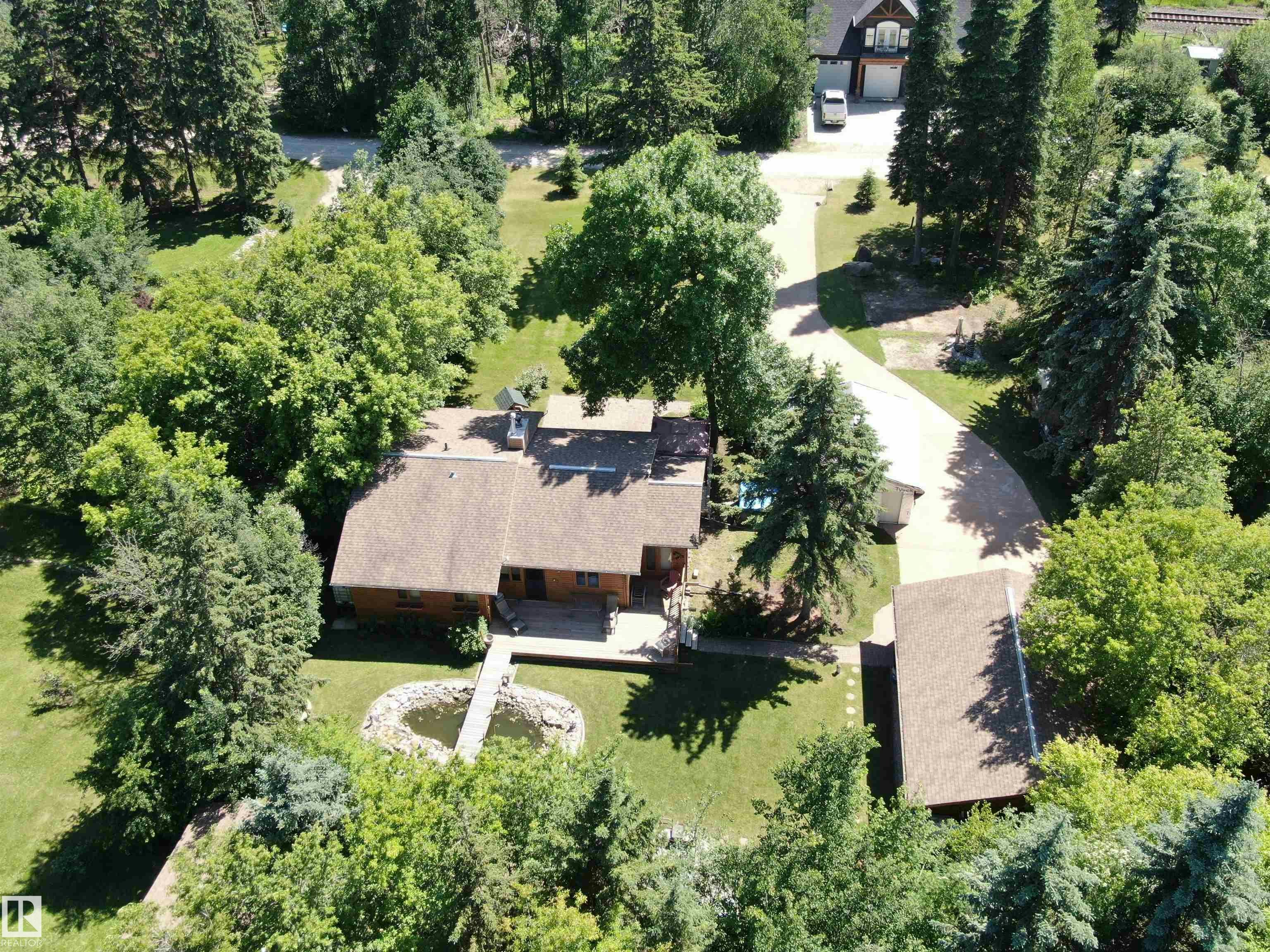4521 Lakeshore Road, Rural Parkland County, AB, T0E 2K0