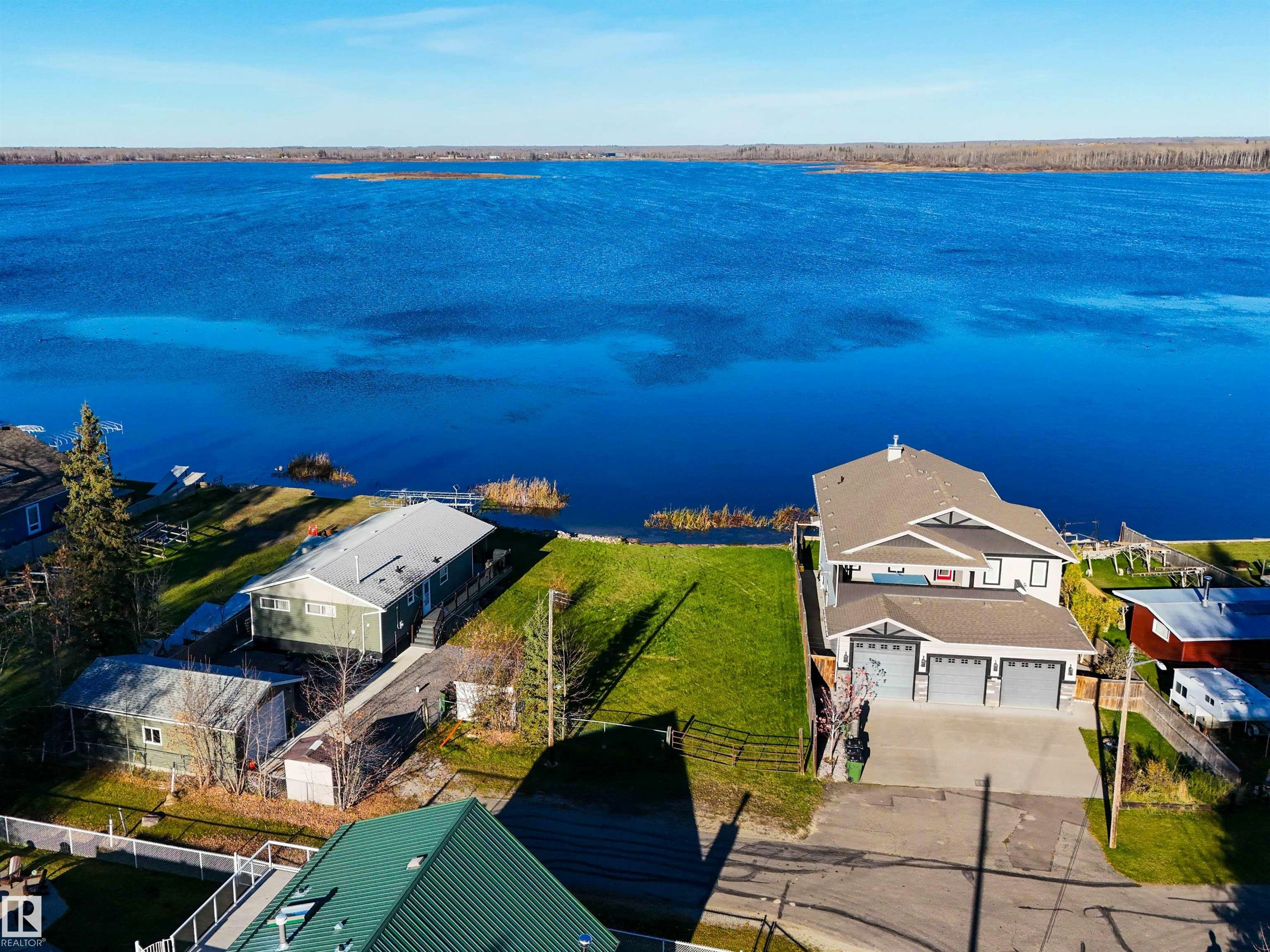 307 3 Street, Rural Lac Ste. Anne County, AB, T0E 0A2