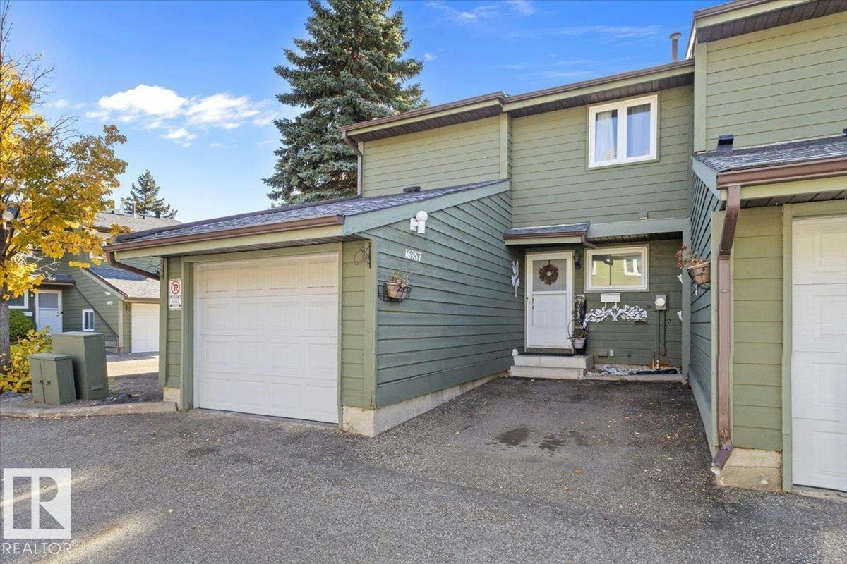 16957 95 Street, Edmonton, AB, T5Z 1Z4