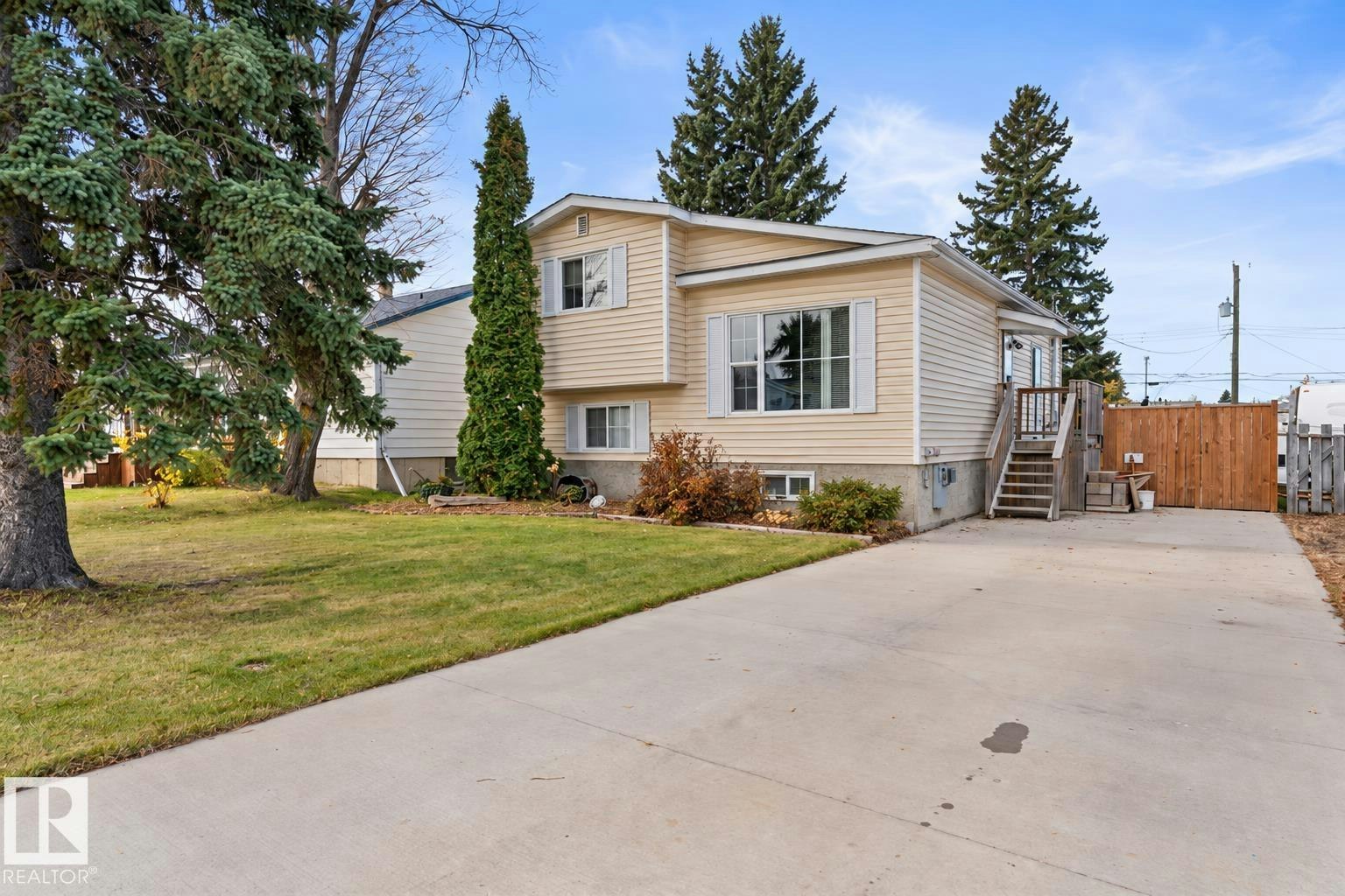1211 10 Street, Cold Lake, AB, T9M 1J6