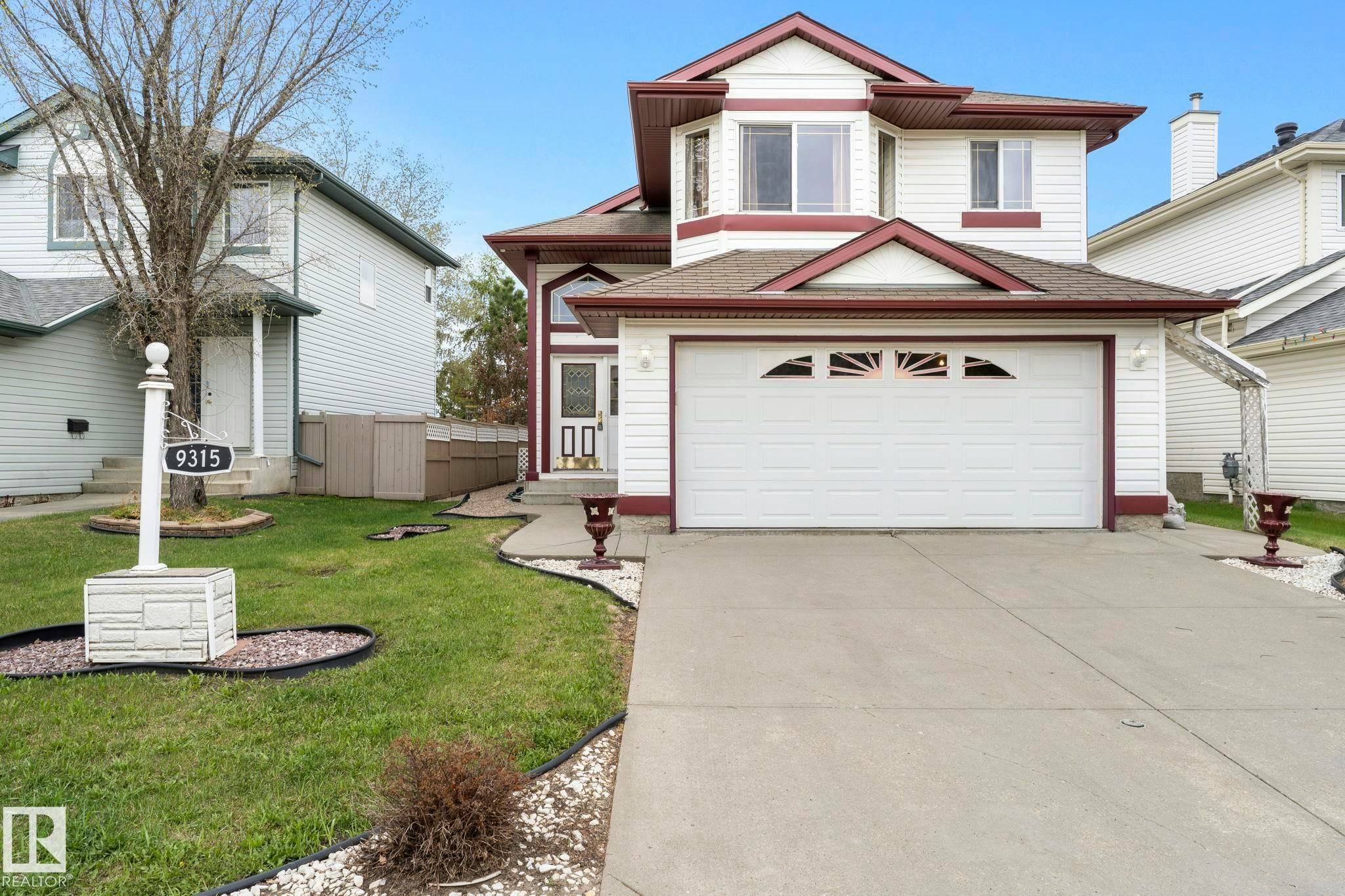 9315 162 Avenue, Edmonton, AB, T5Z 3N2