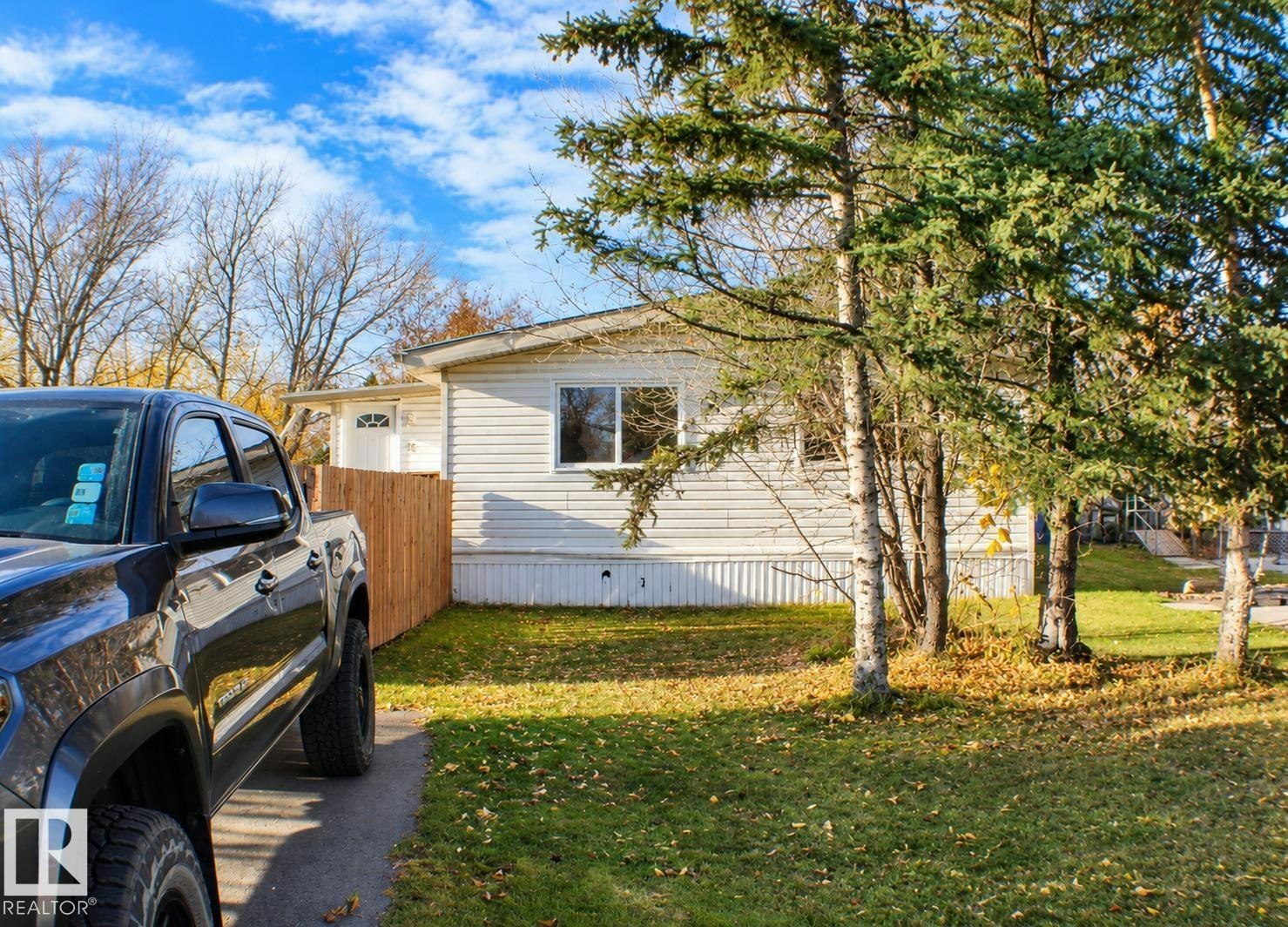 11 Willow Park Estate, Leduc, AB, T9E 5P9