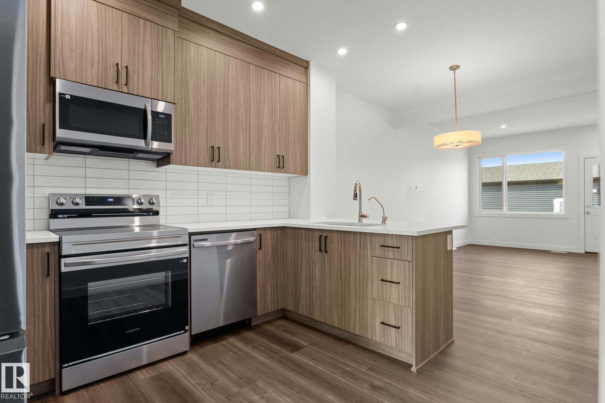 8710 Edgemont Link, Edmonton, AB, T6M 1R9