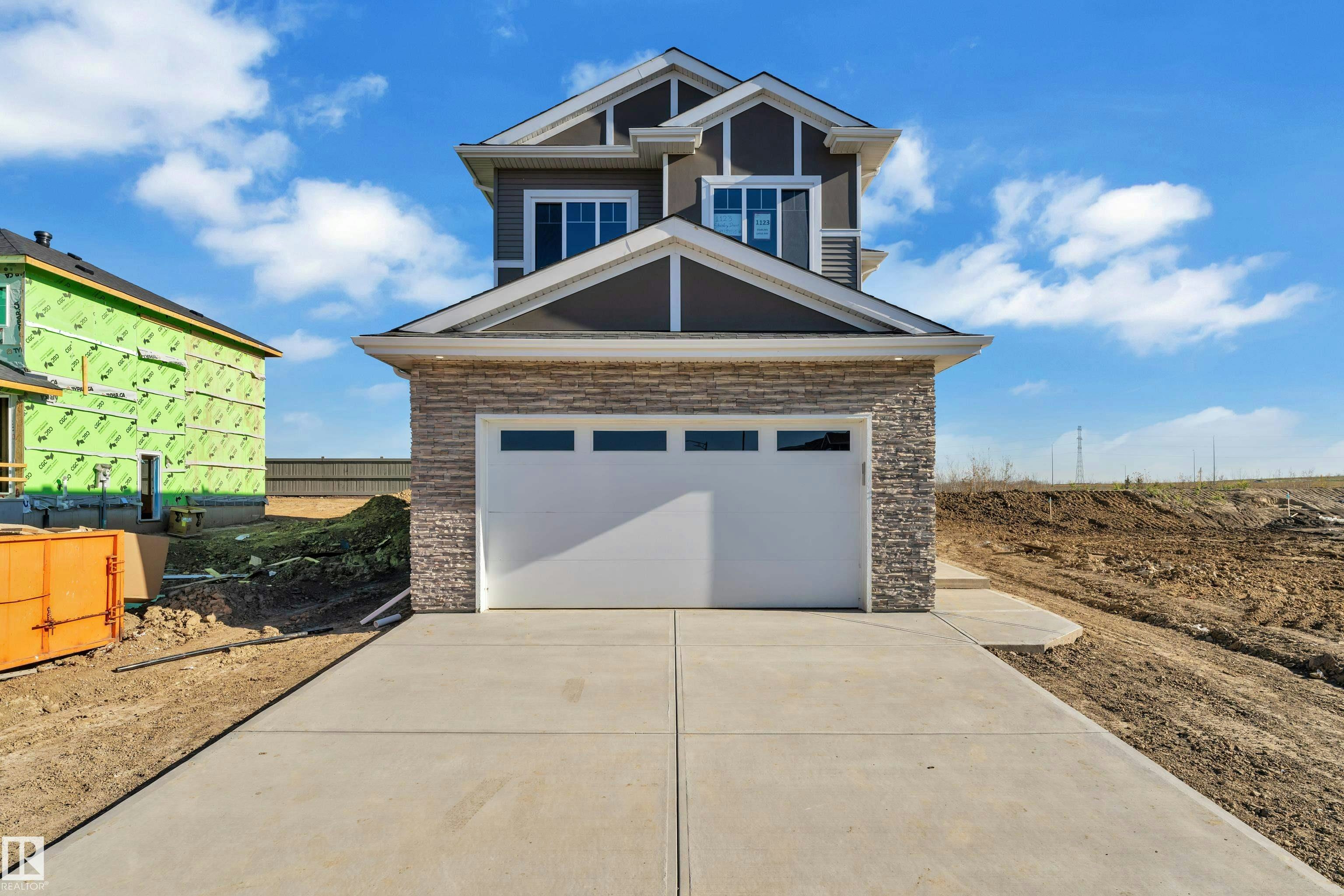 1123 Starling Drive, Edmonton, AB, T5S 0X9