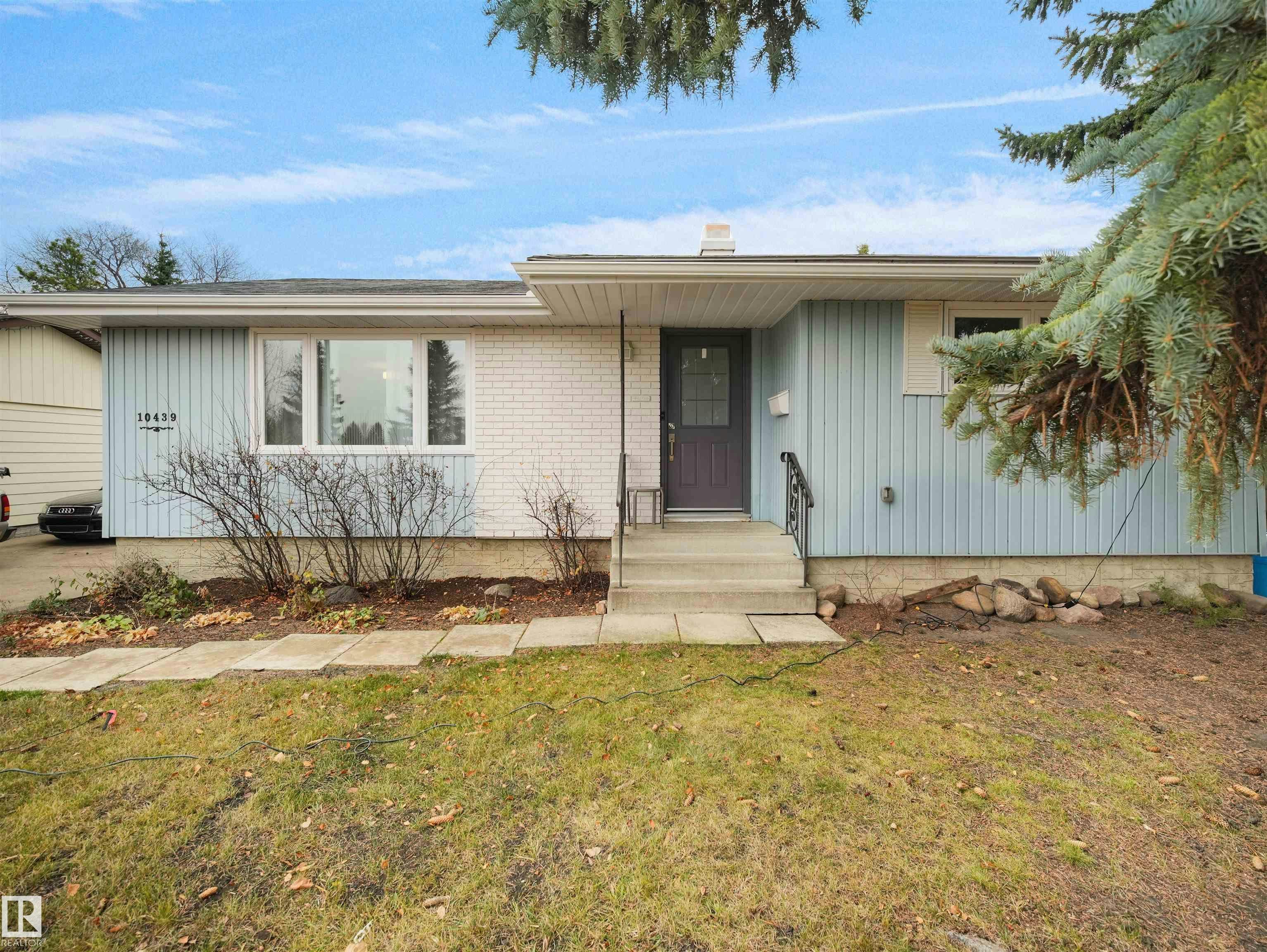 10439 37 Avenue, Edmonton, AB, T6J 2H9