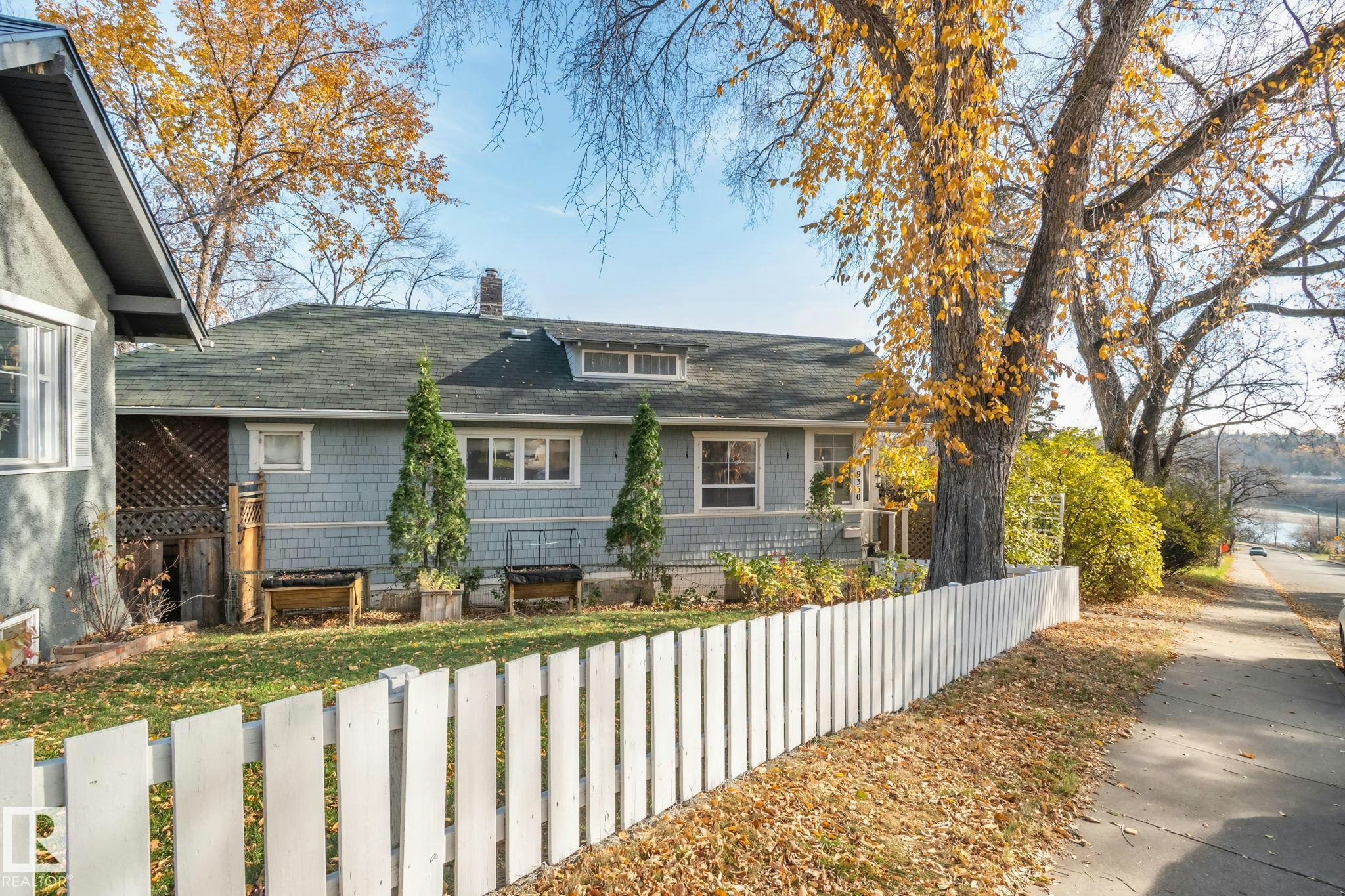 9360 Cameron Avenue, Edmonton, AB, T5H 3R6