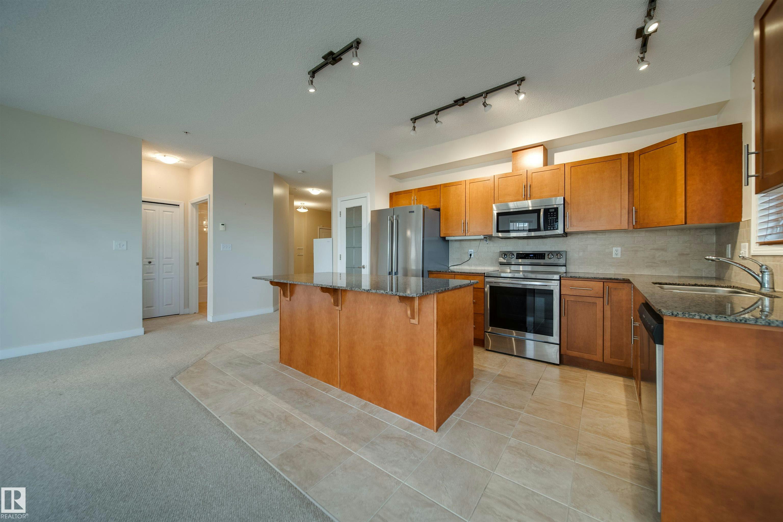 311-2035 Grantham Court NW, Edmonton, AB, T5T 3X4