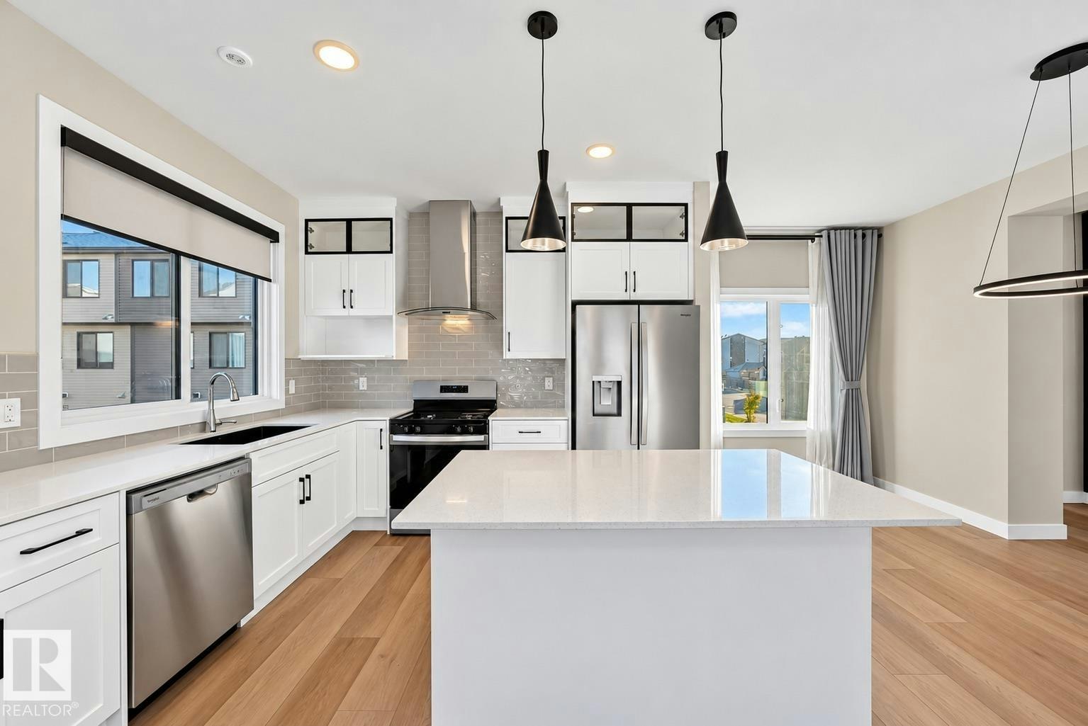 1-11910 35 Avenue, Edmonton, AB, T6W 4Z8