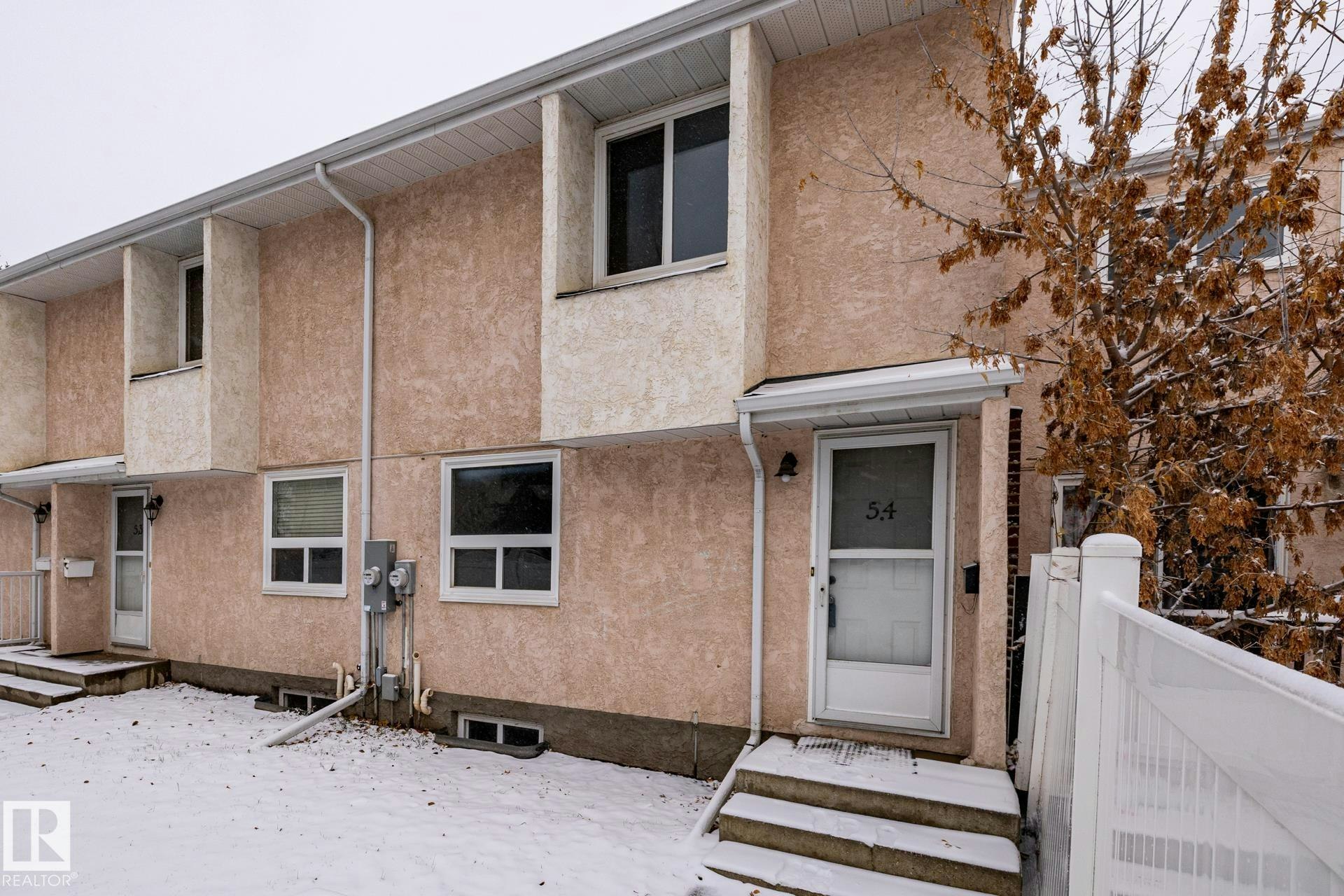 54 Lakewood Village, Edmonton, AB, T6K 2B3