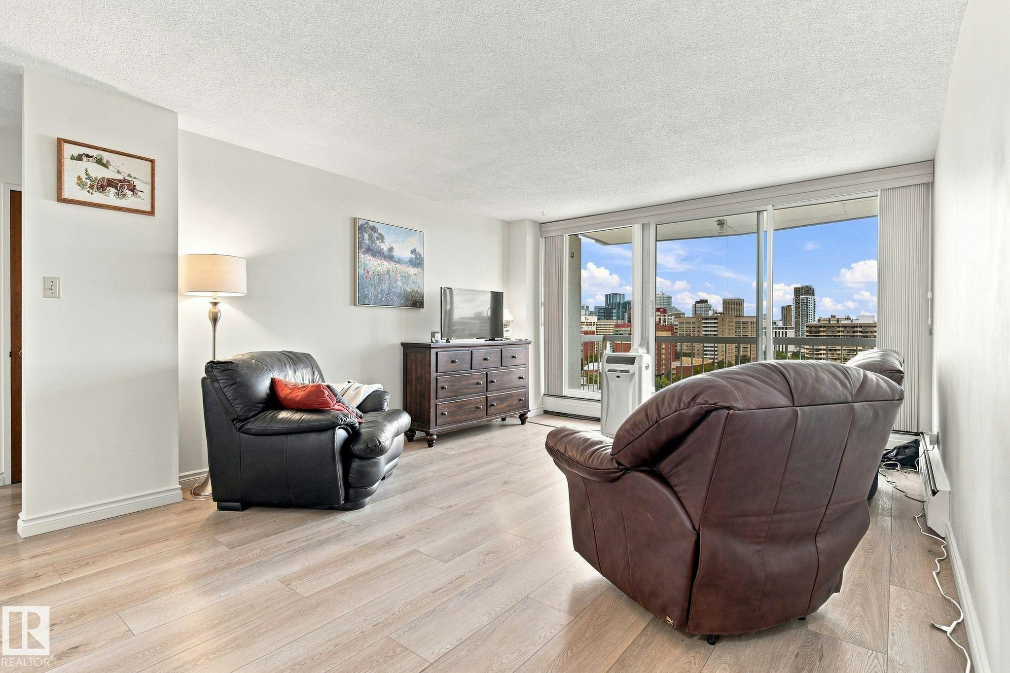 1507-9835 113 Street, Edmonton, AB, T5K 1N4