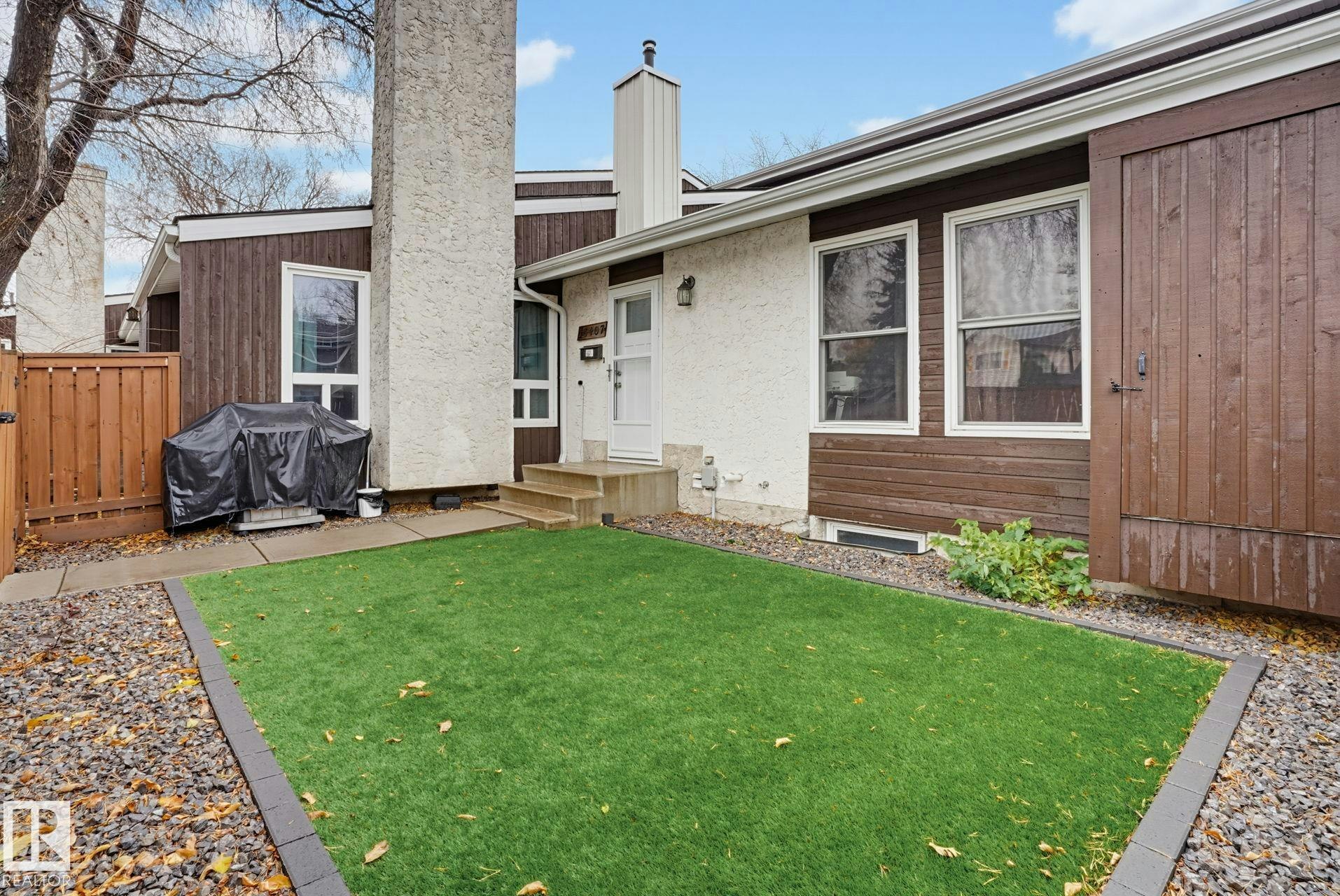 18407 66 Avenue, Edmonton, AB, T5T 2M1