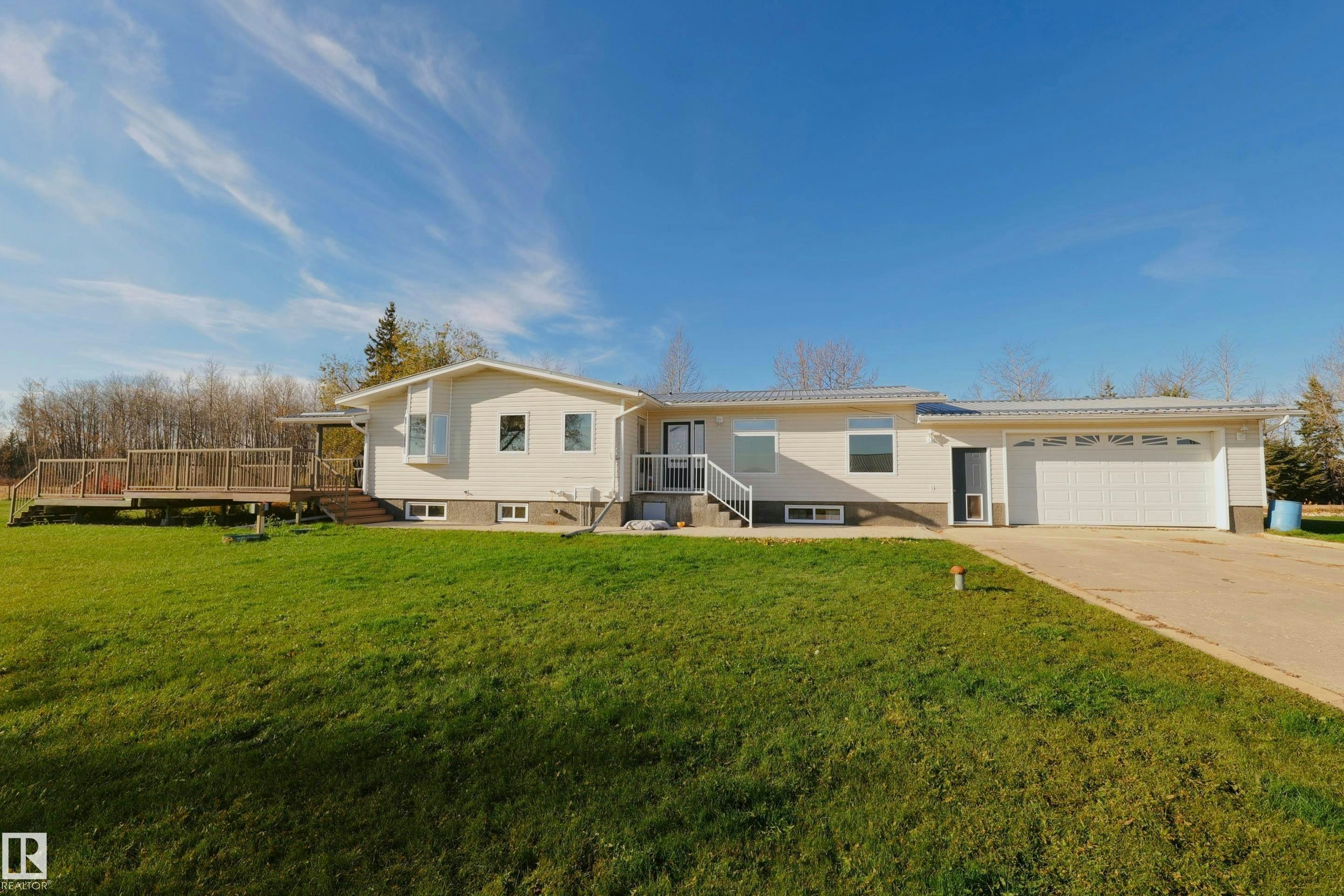61127 Range Road 44, Rural Barrhead County, AB, T7N 1N4