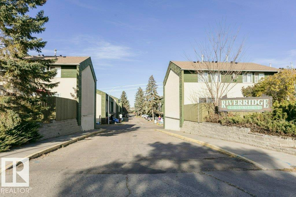 879 Abbottsfield Road, Edmonton, AB, T5W 4R4