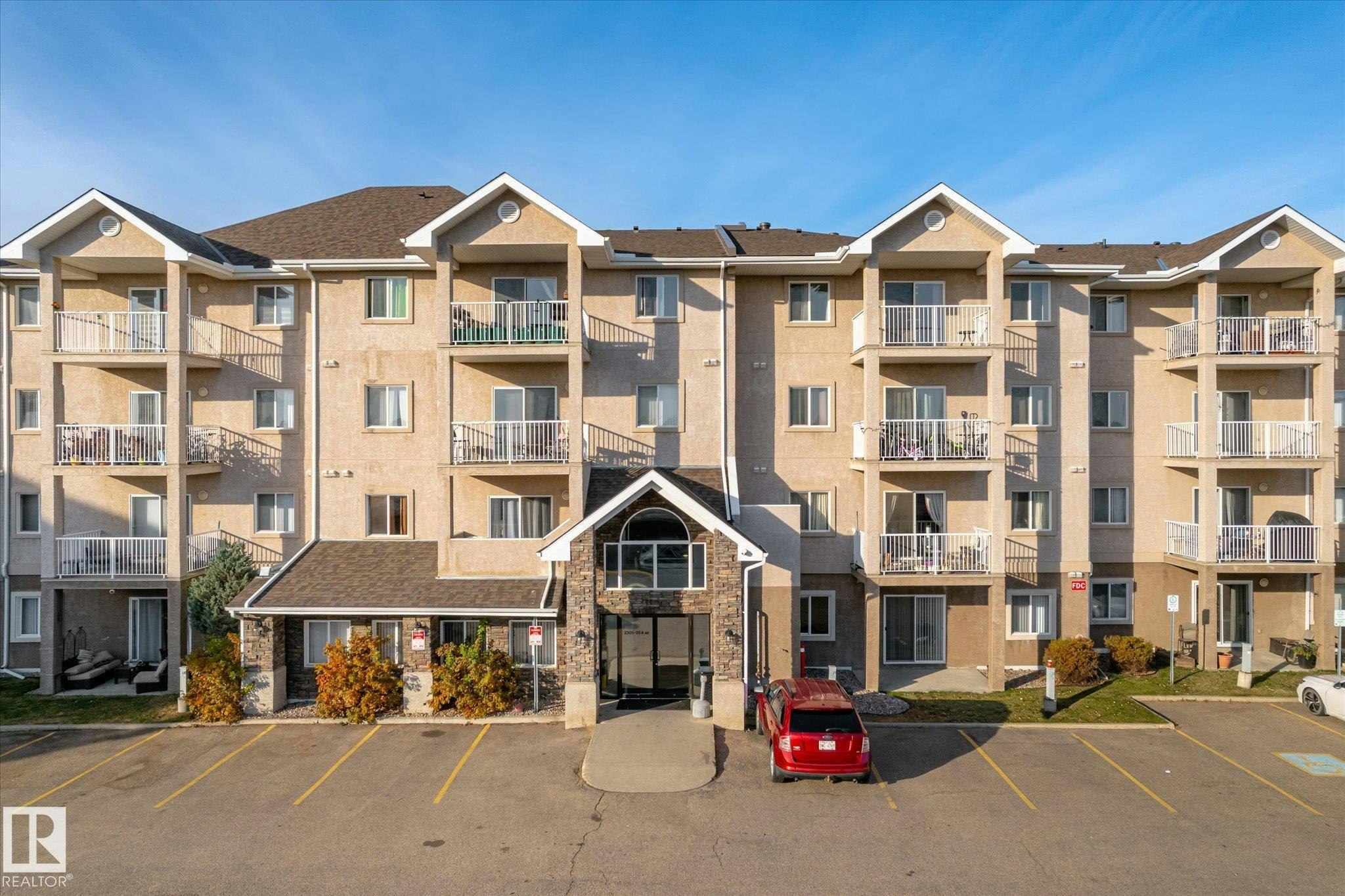 305-2305 35a Avenue, Edmonton, AB, T6T 1Z2