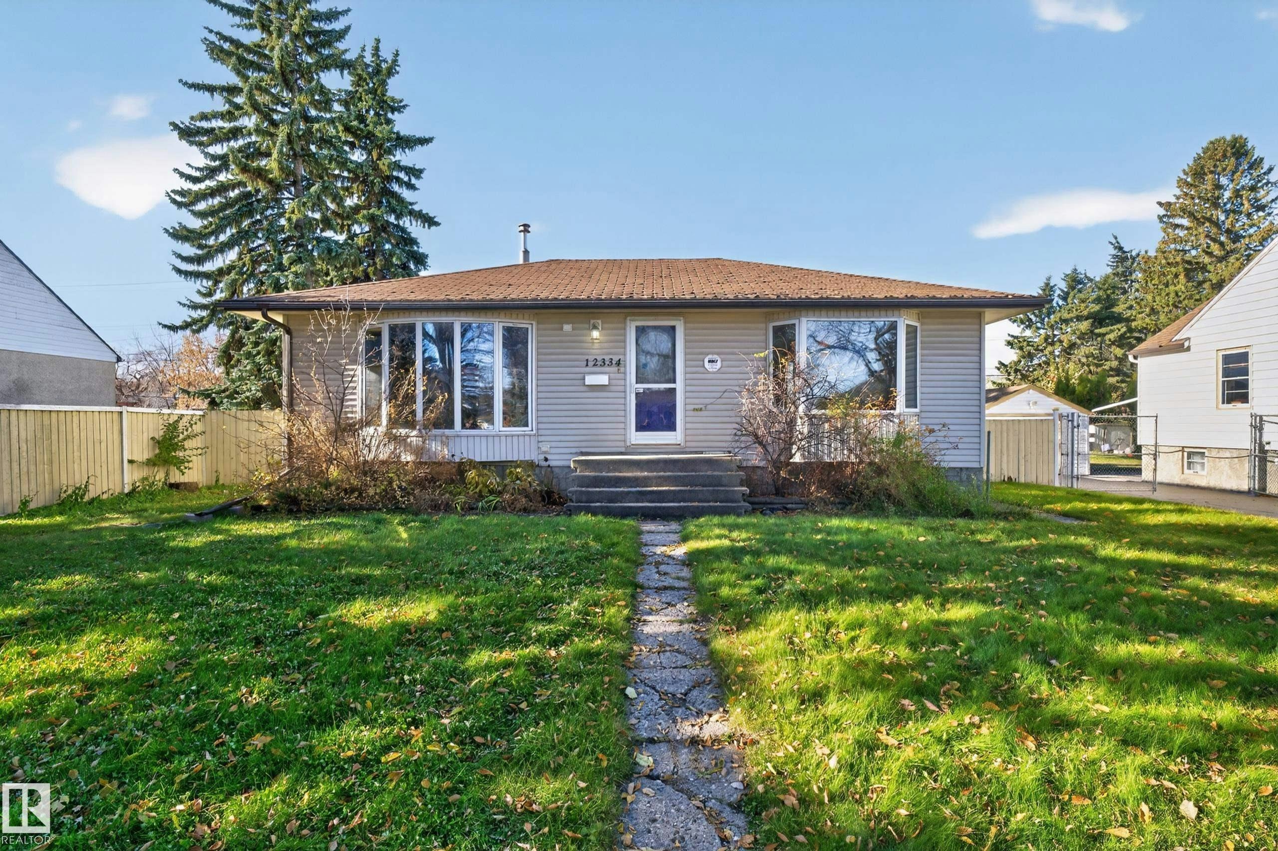 12334 79 Street, Edmonton, AB, T5B 2M1