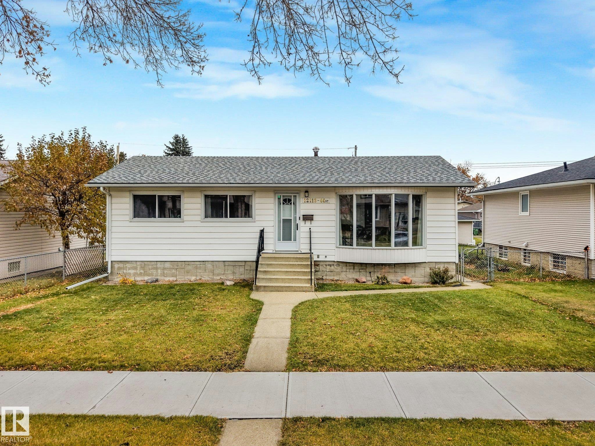 12113 44 Street, Edmonton, AB, T5W 2T2