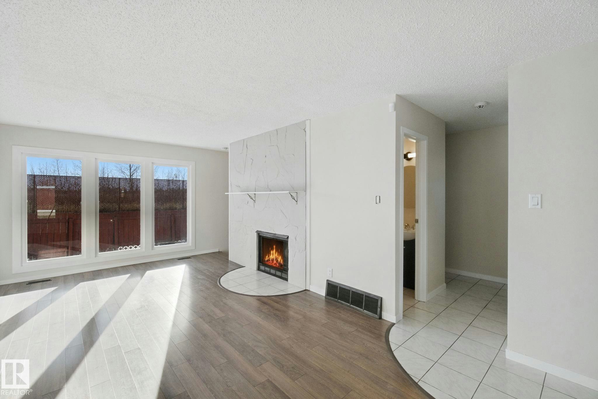 11-4707 126 Avenue, Edmonton, AB, T5A 4K4