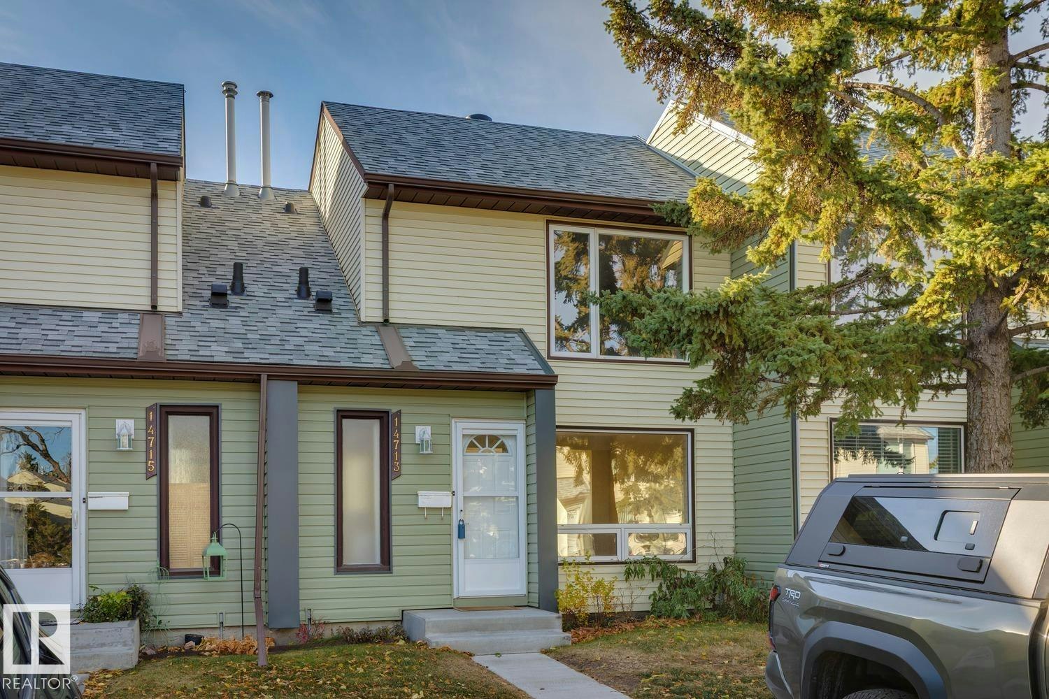 14713 25 Street, Edmonton, AB, T5Y 2E8