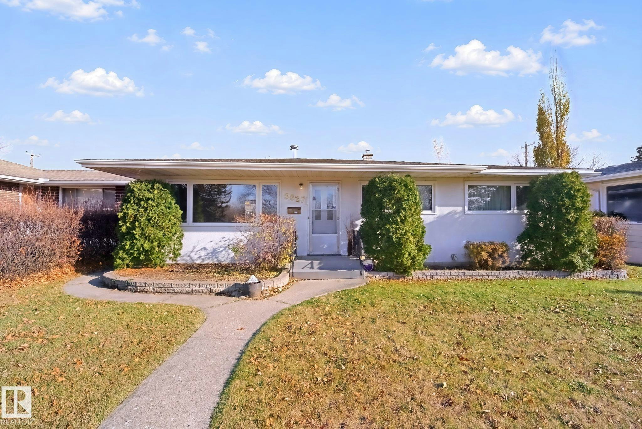 5827 115 Street, Edmonton, AB, T6H 3P6