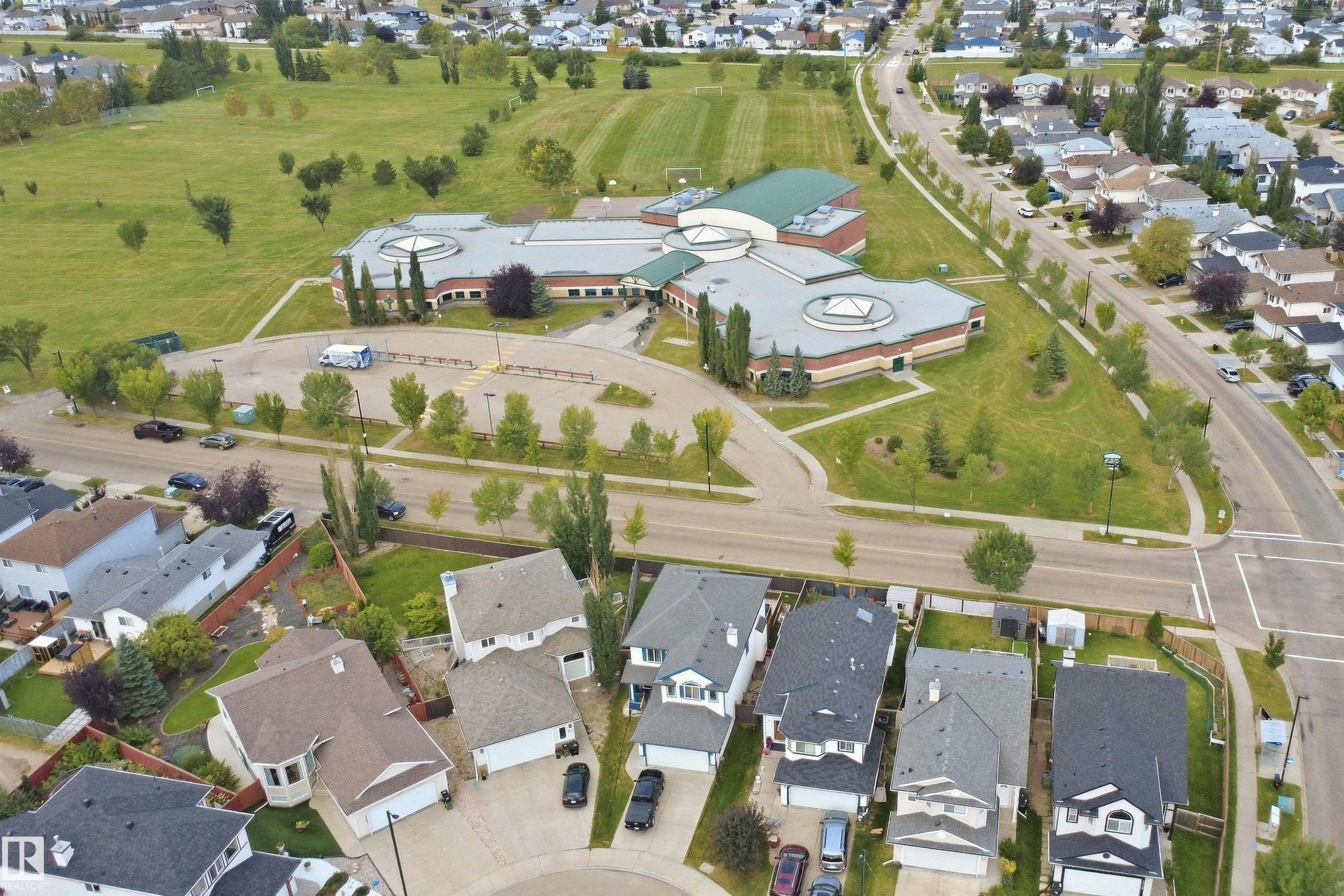 2122 37 Avenue, Edmonton, AB, T6T 1S2