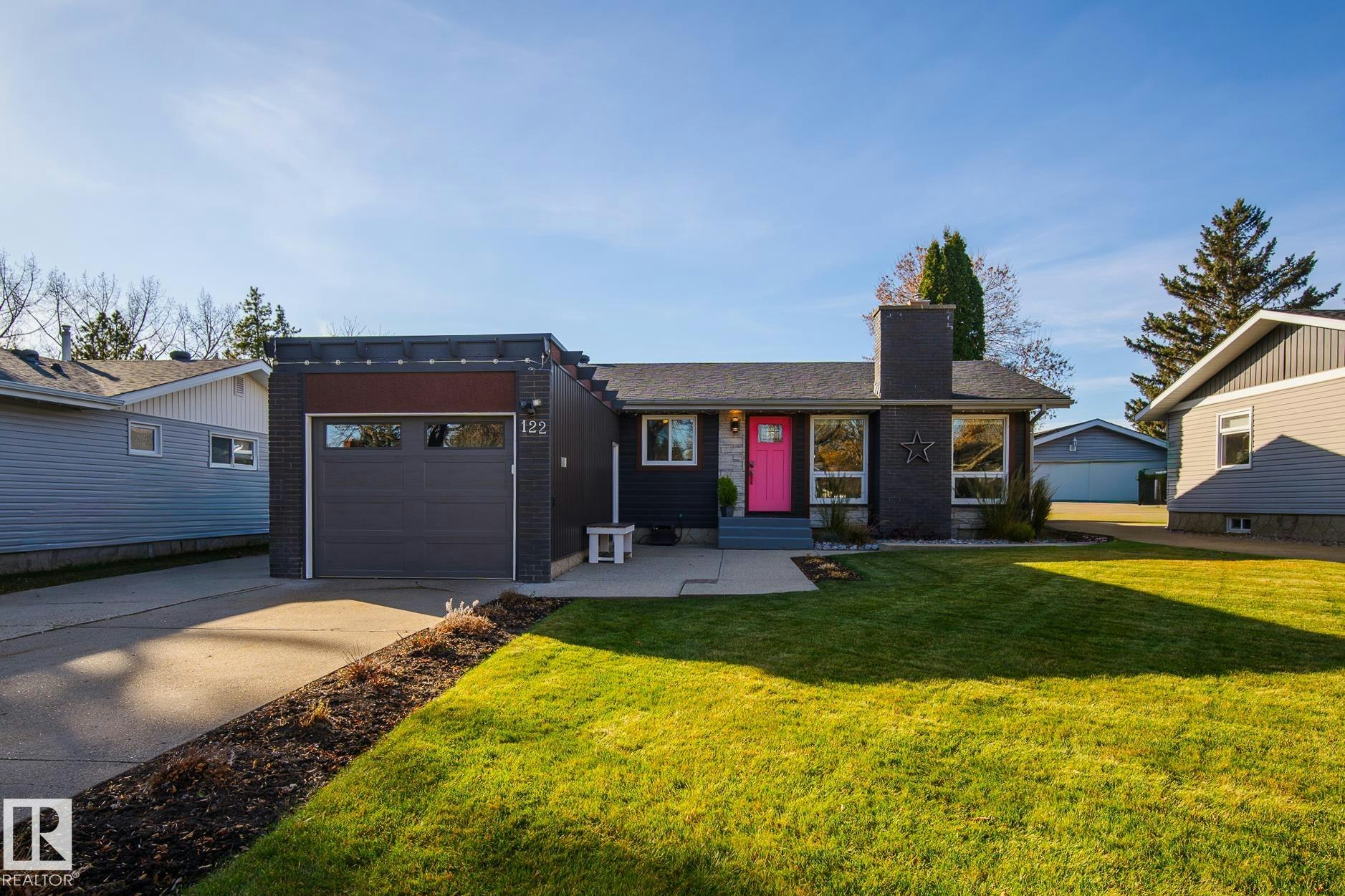 122 Mission Avenue, St. Albert, AB, T8N 2C6