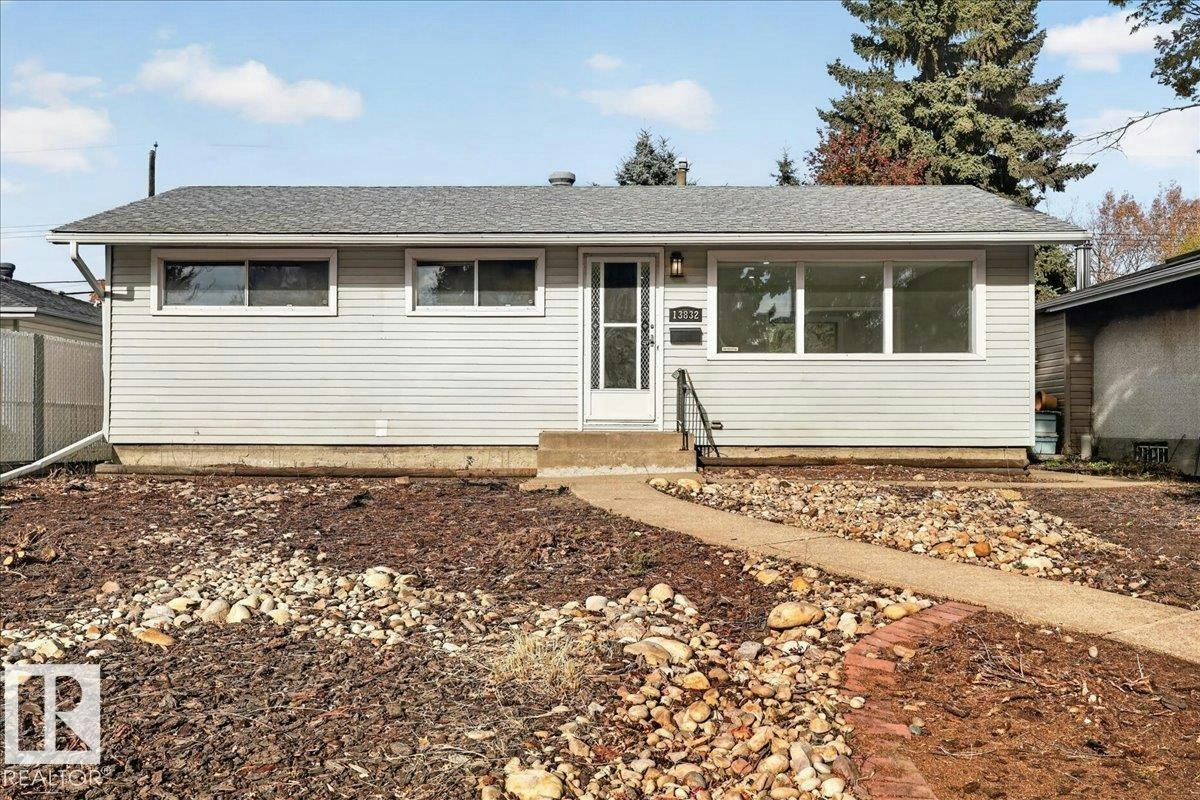 13832 133 Avenue, Edmonton, AB, T5L 3T4