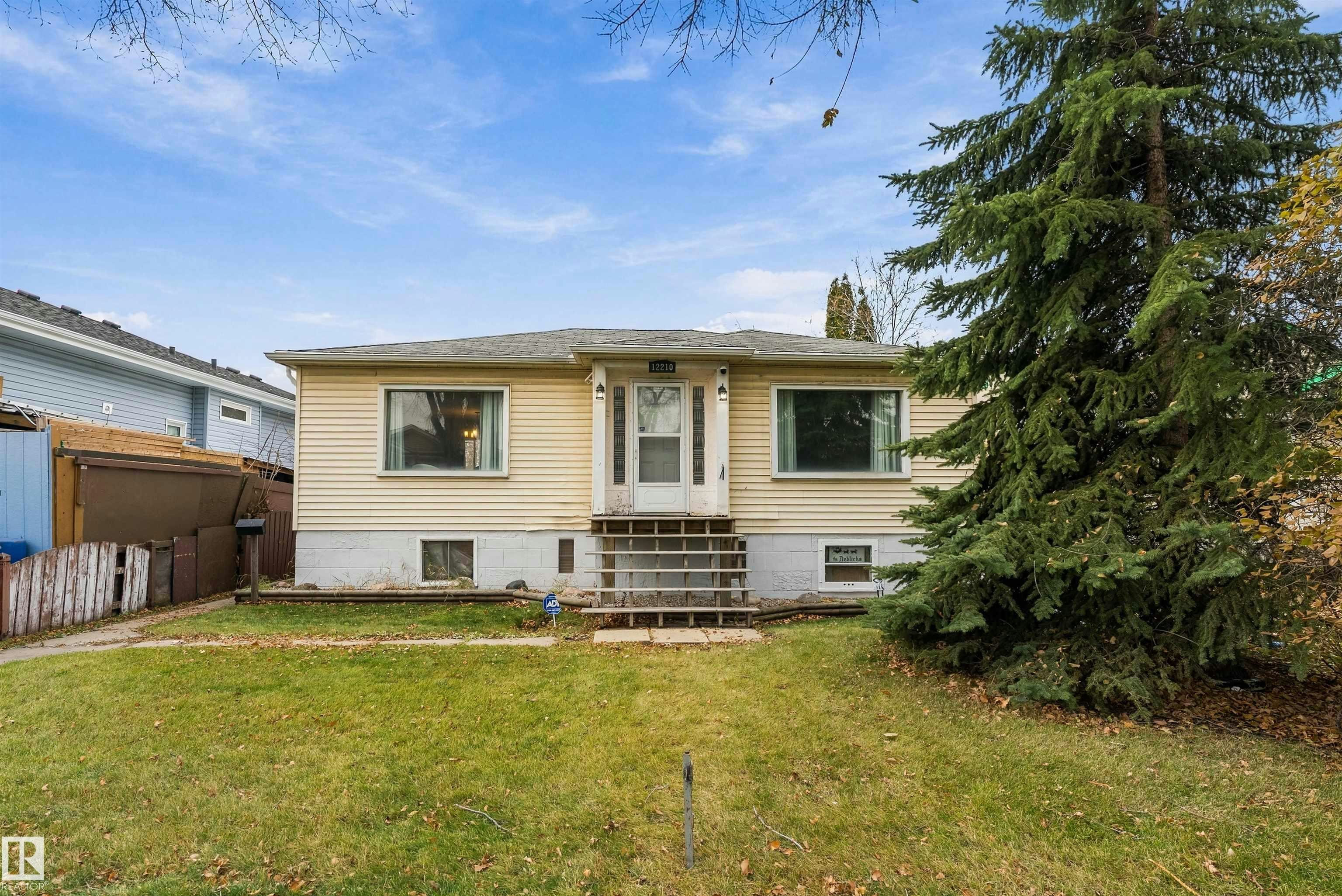 12210 95 Street, Edmonton, AB, T5G 1N2