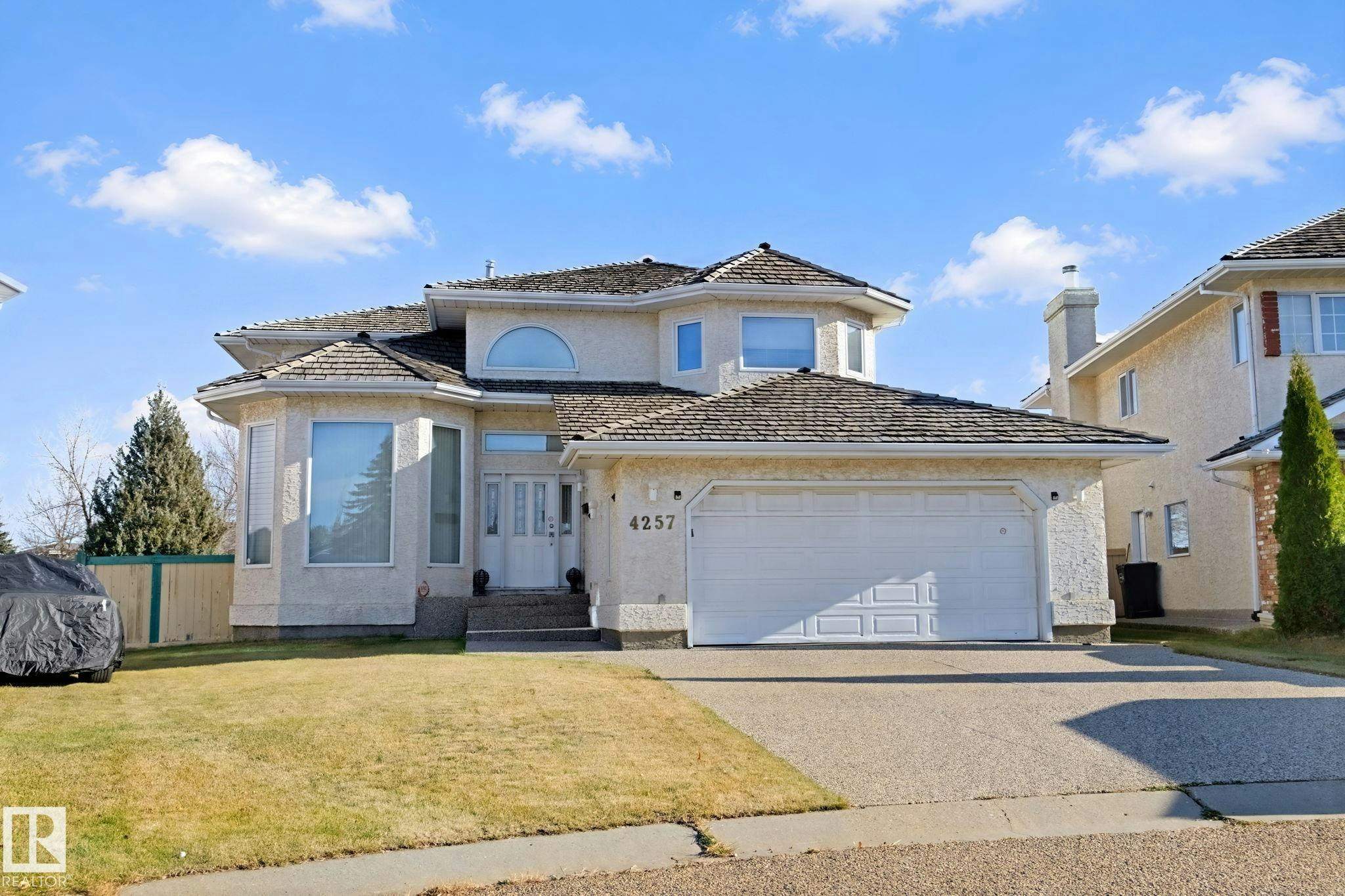 4257 46 Street, Edmonton, AB, T6L 6L9