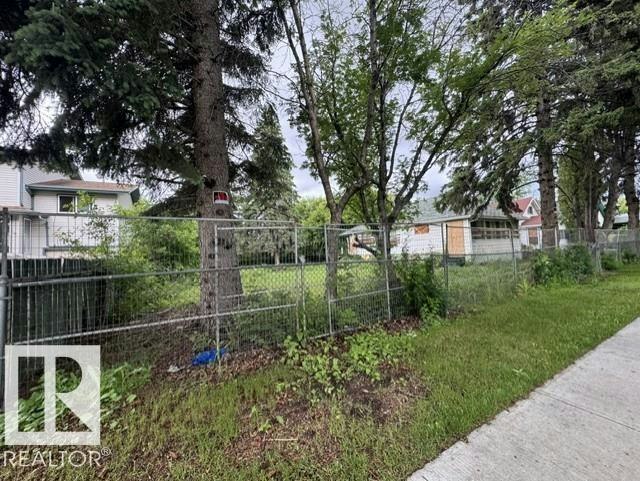12014 81 Street, Edmonton, AB, T5B 2S8