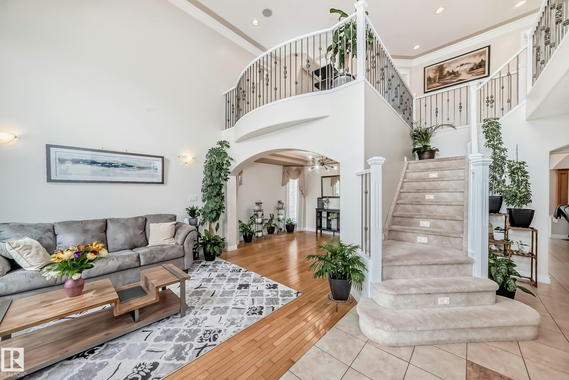 6736 11 Avenue, Edmonton, AB, T6X 1L1