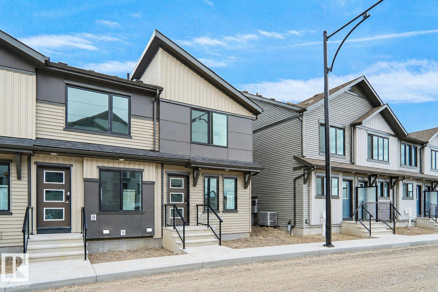 18-3705 141 Street, Edmonton, AB, T6W 5M9