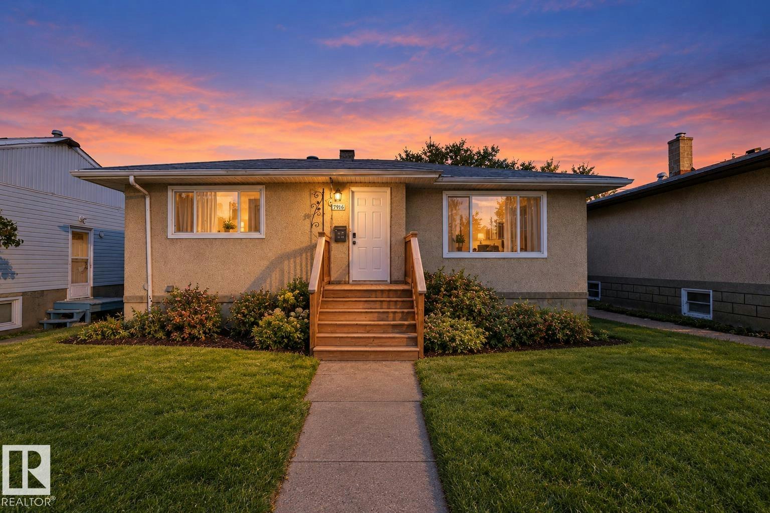 7916 82 Avenue, Edmonton, AB, T6C 0Y2