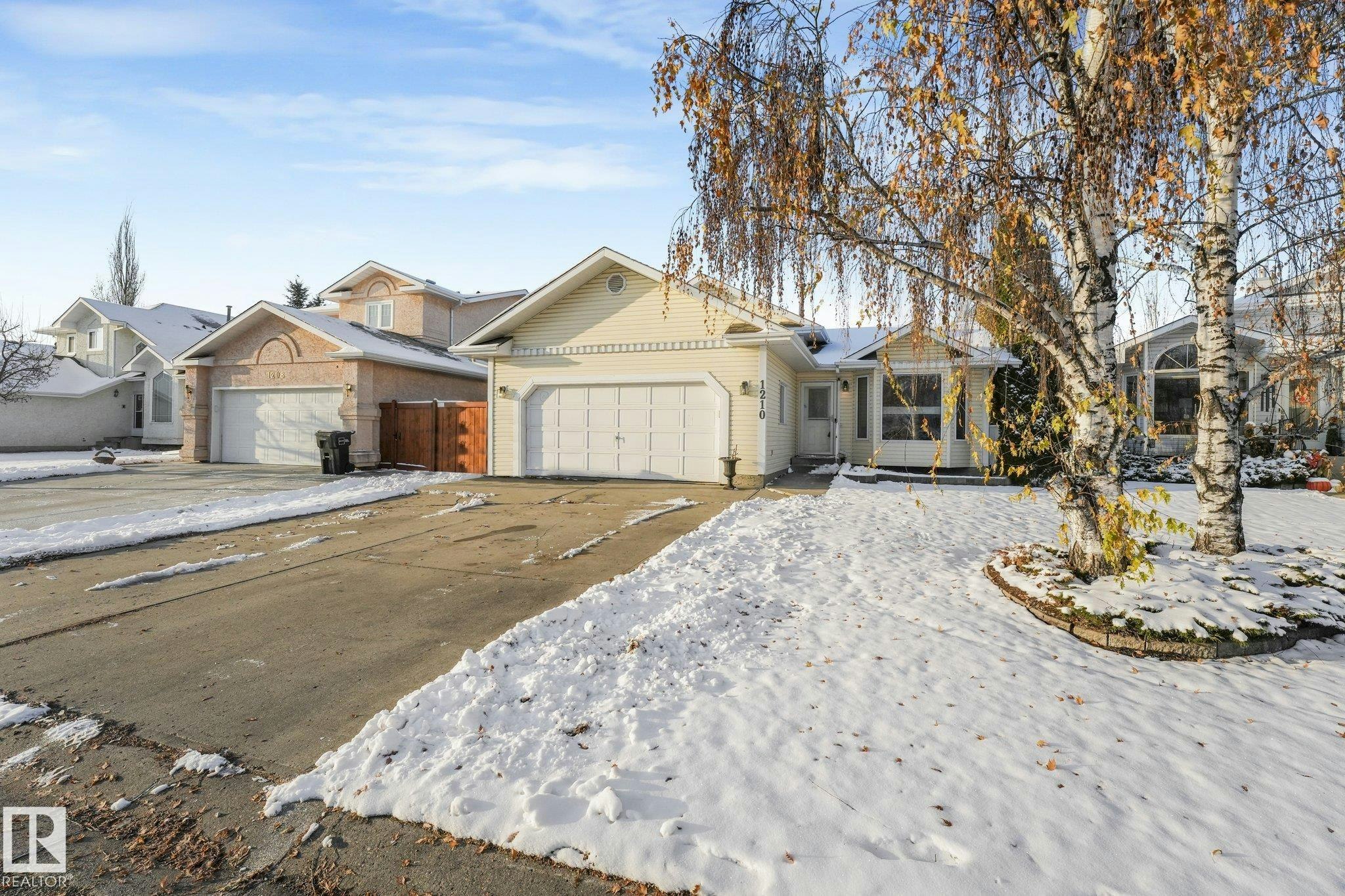 1210 Potter Greens Drive, Edmonton, AB, T5T 5Y2