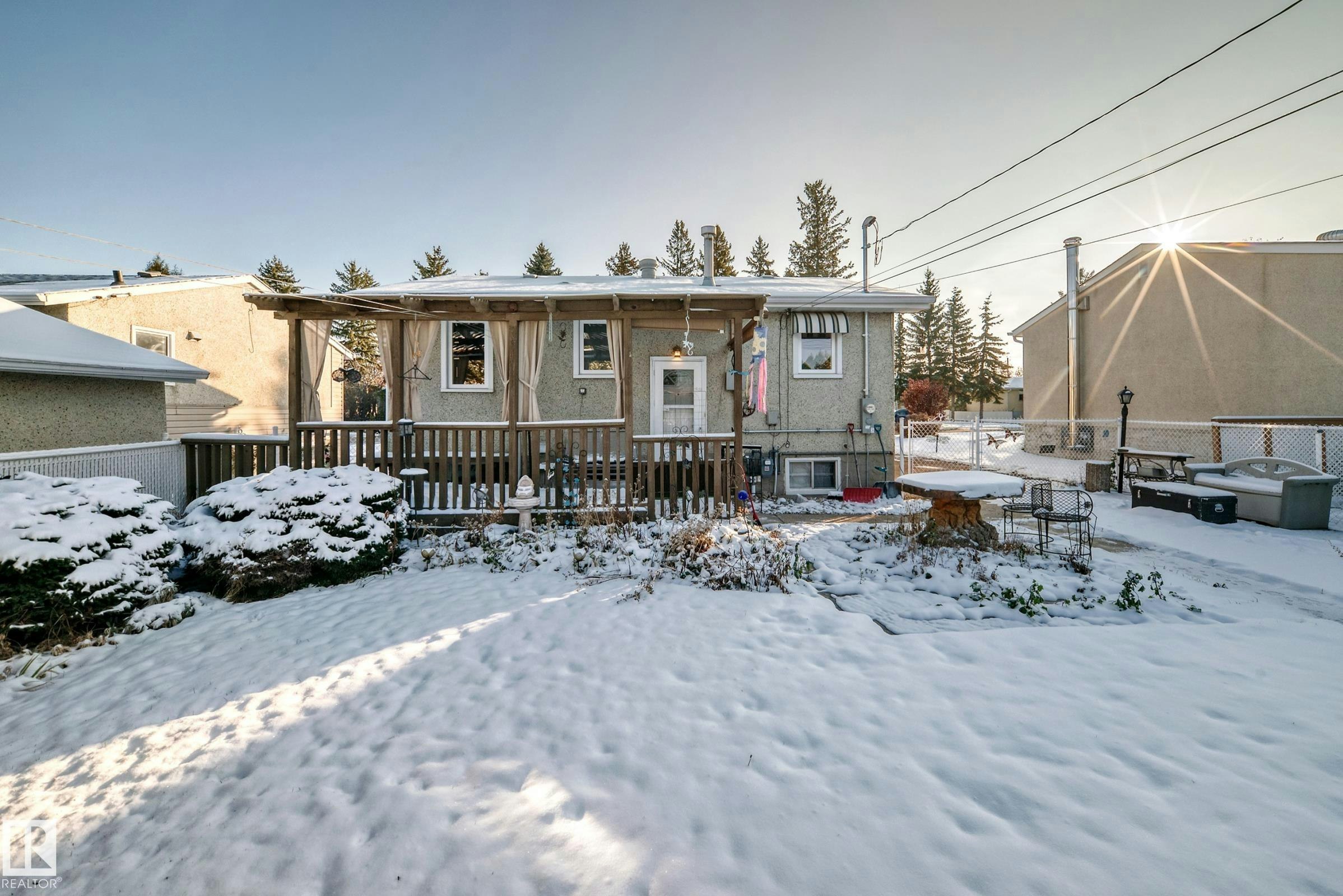 9046 153 Street, Edmonton, AB, T5R 1P4