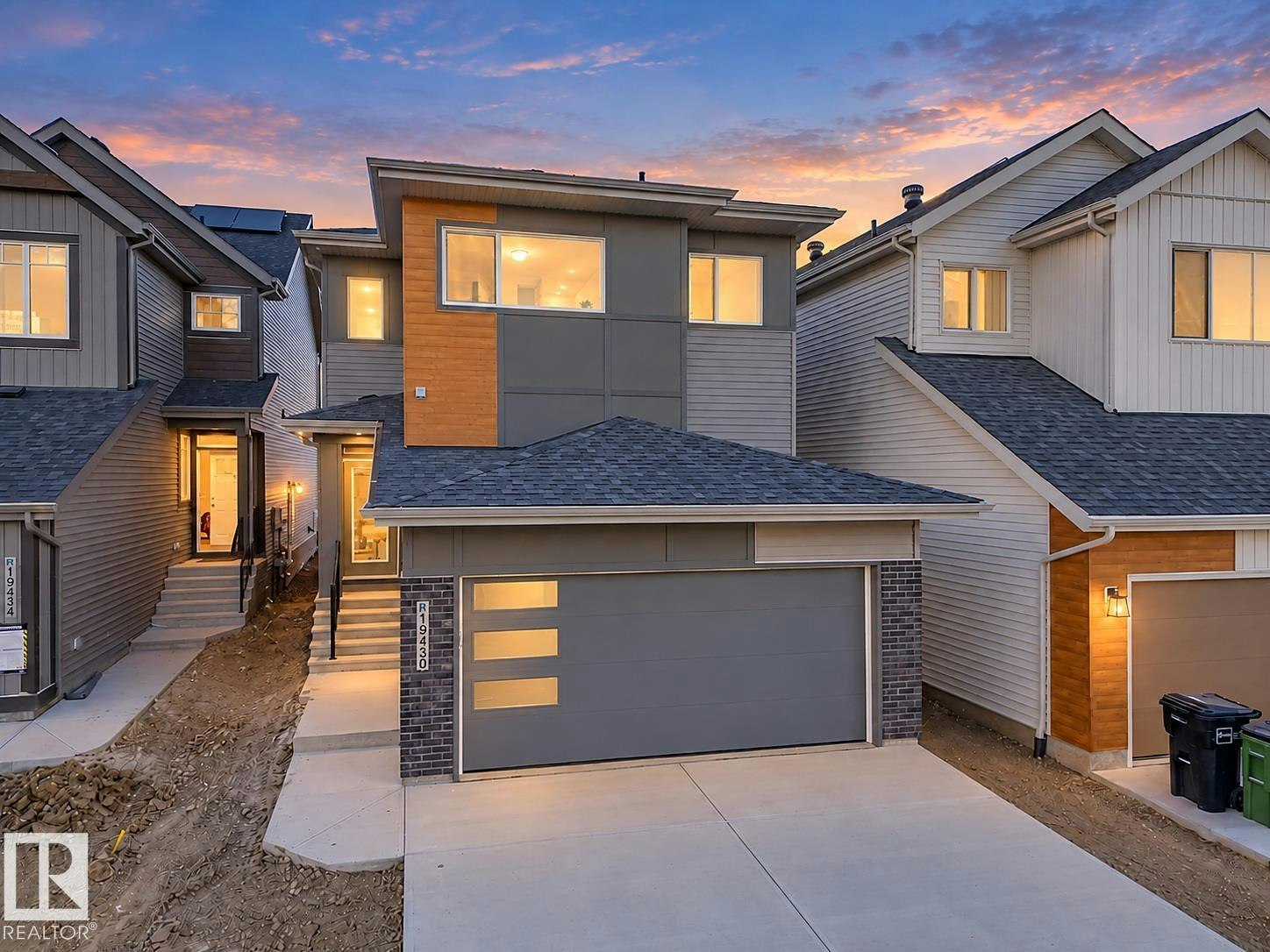19430 22a Avenue, Edmonton, AB, T6M 3J2