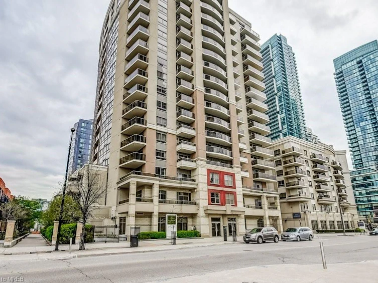 213-350 Princess Royal Drive, Mississauga, ON, L5B 4N1
