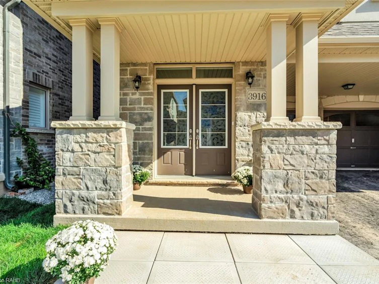 3916 Koenig Road, Burlington, ON, L7M 0Z5 - 2
