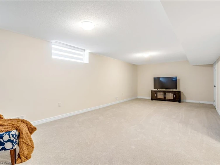 3916 Koenig Road, Burlington, ON, L7M 0Z5 - 36