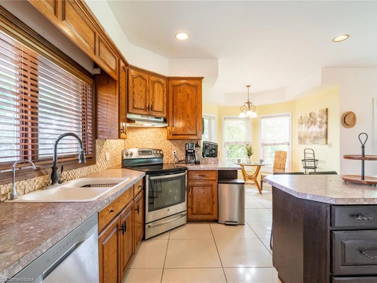 692 Concession 5 Road W, Hamilton, ON, L8B 1L6 - 5
