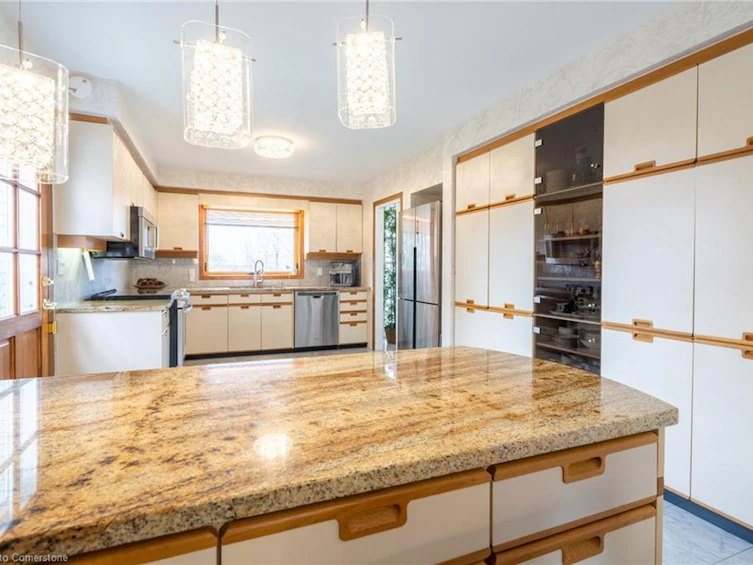1129 Scenic Drive, Hamilton, ON, L9C 1H8 - 13