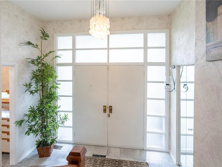 1129 Scenic Drive, Hamilton, ON, L9C 1H8 - 5