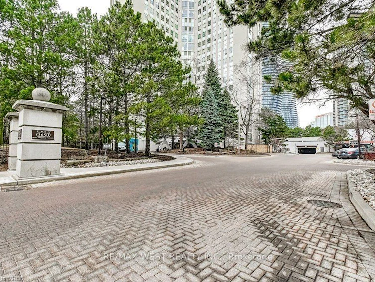 PH5-3650 Kaneff Crescent, Mississauga, ON, L5A 4A1 - 2