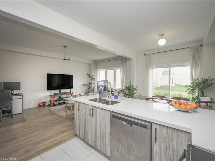 37 Cottonwood Crescent, Welland, ON, L3B 0J4 - 11